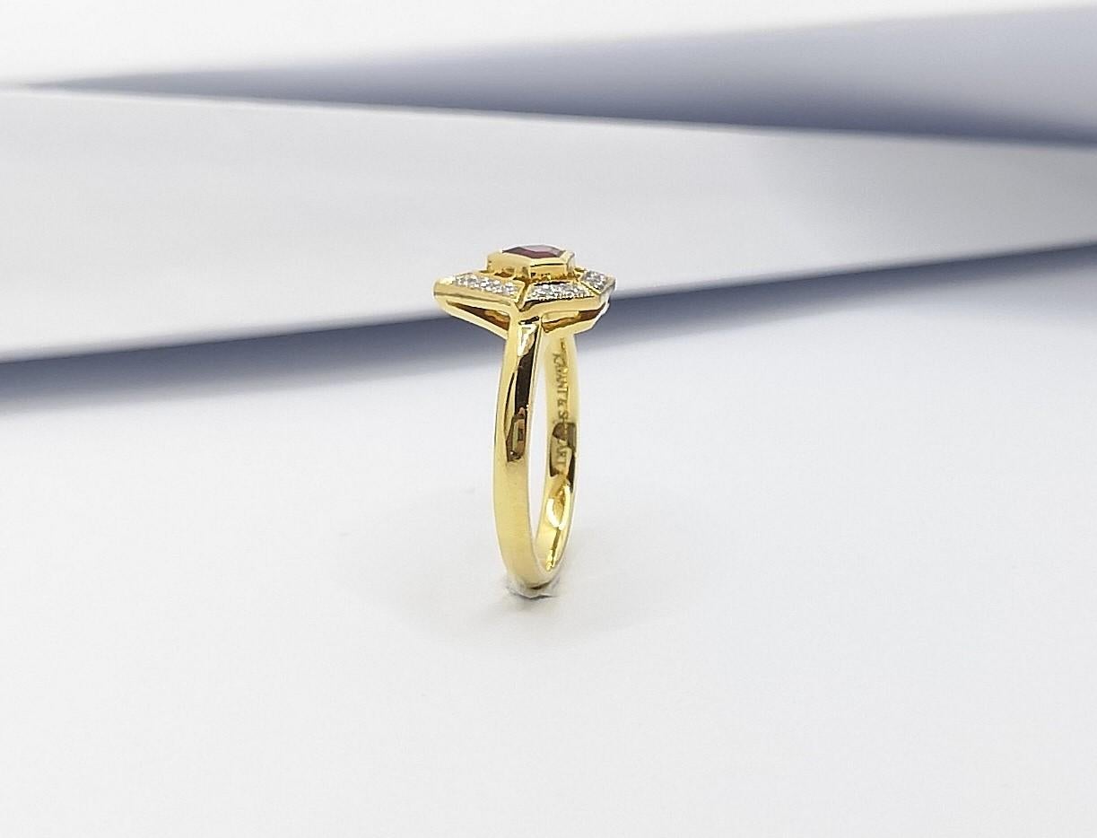 Individueller Rubinring mit Schildschliff und Diamantring in 18 Karat Goldfassung im Angebot 11