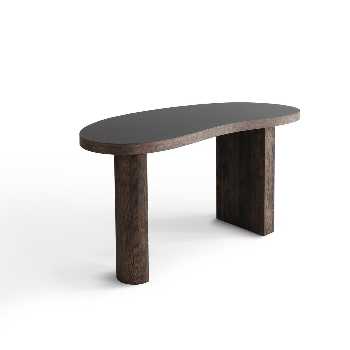 Maßgefertigter Schreibtischtisch „Ms Bean“ aus geräucherter Eiche, schwarze Tischplatte, 210 cm im Angebot 4