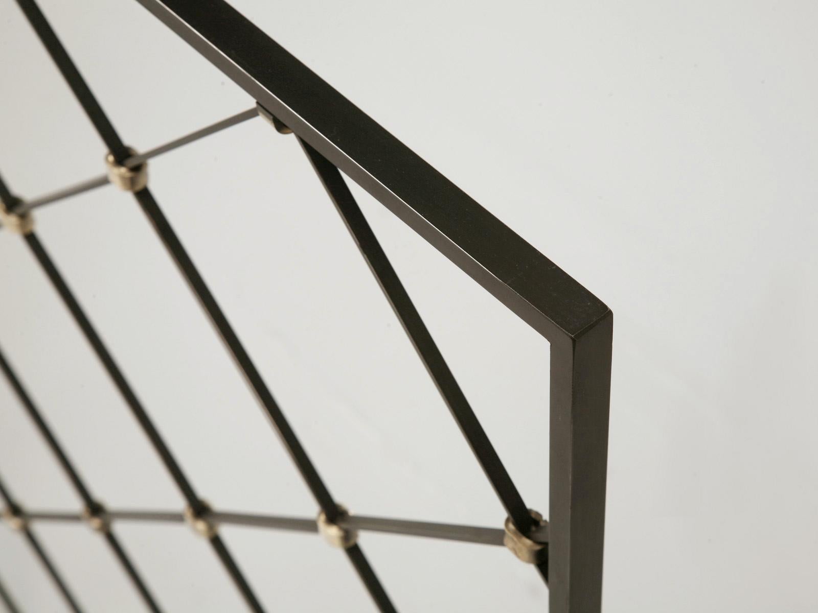 Mid-Century Modern Mid Century Modern Custom Handmade Steel Fireplace Screen with Brass Fittings For Sale