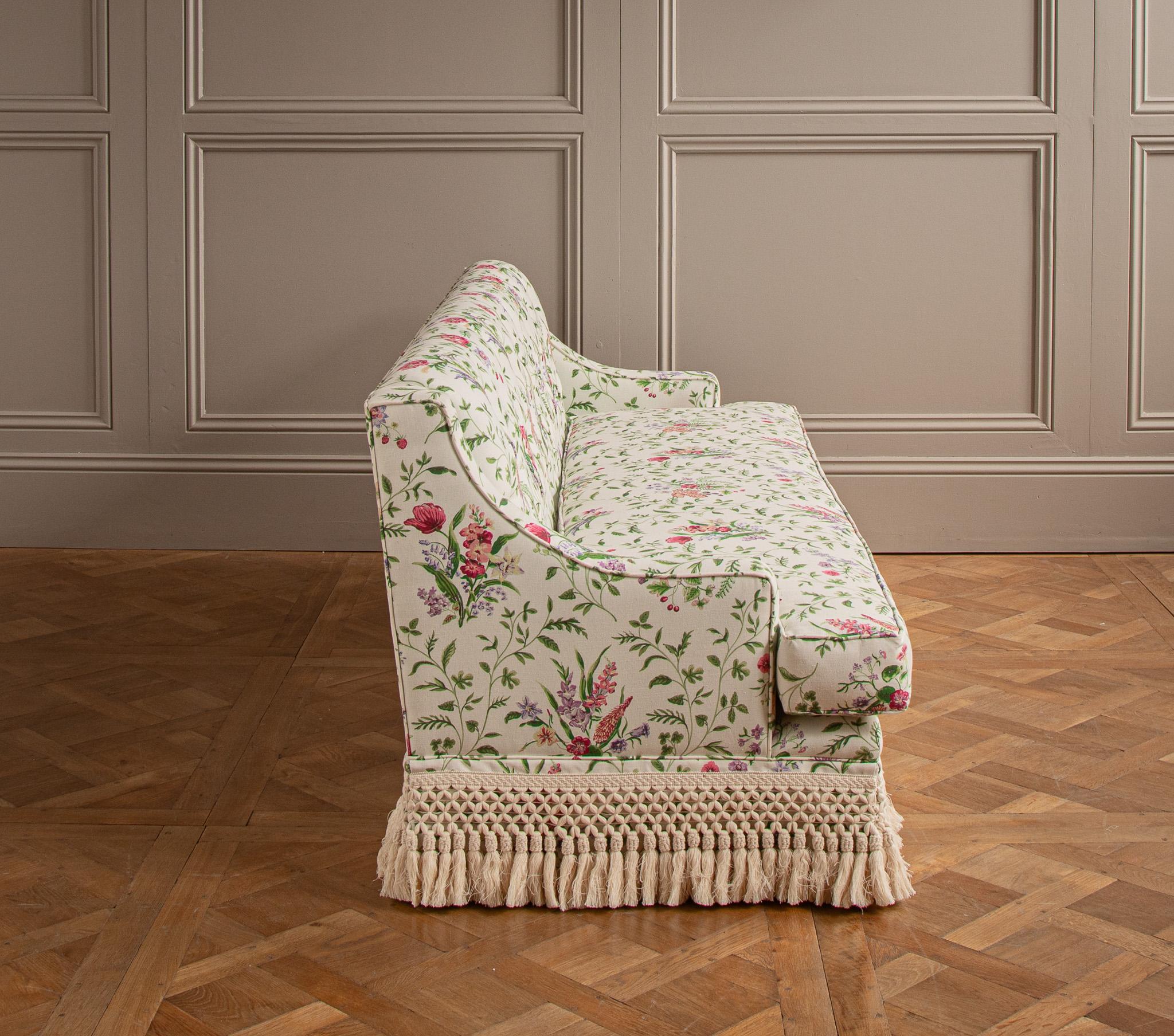 CUSTOM MADE Sofa von La Maison London nach Maß & gepolstert (21. Jahrhundert und zeitgenössisch) im Angebot