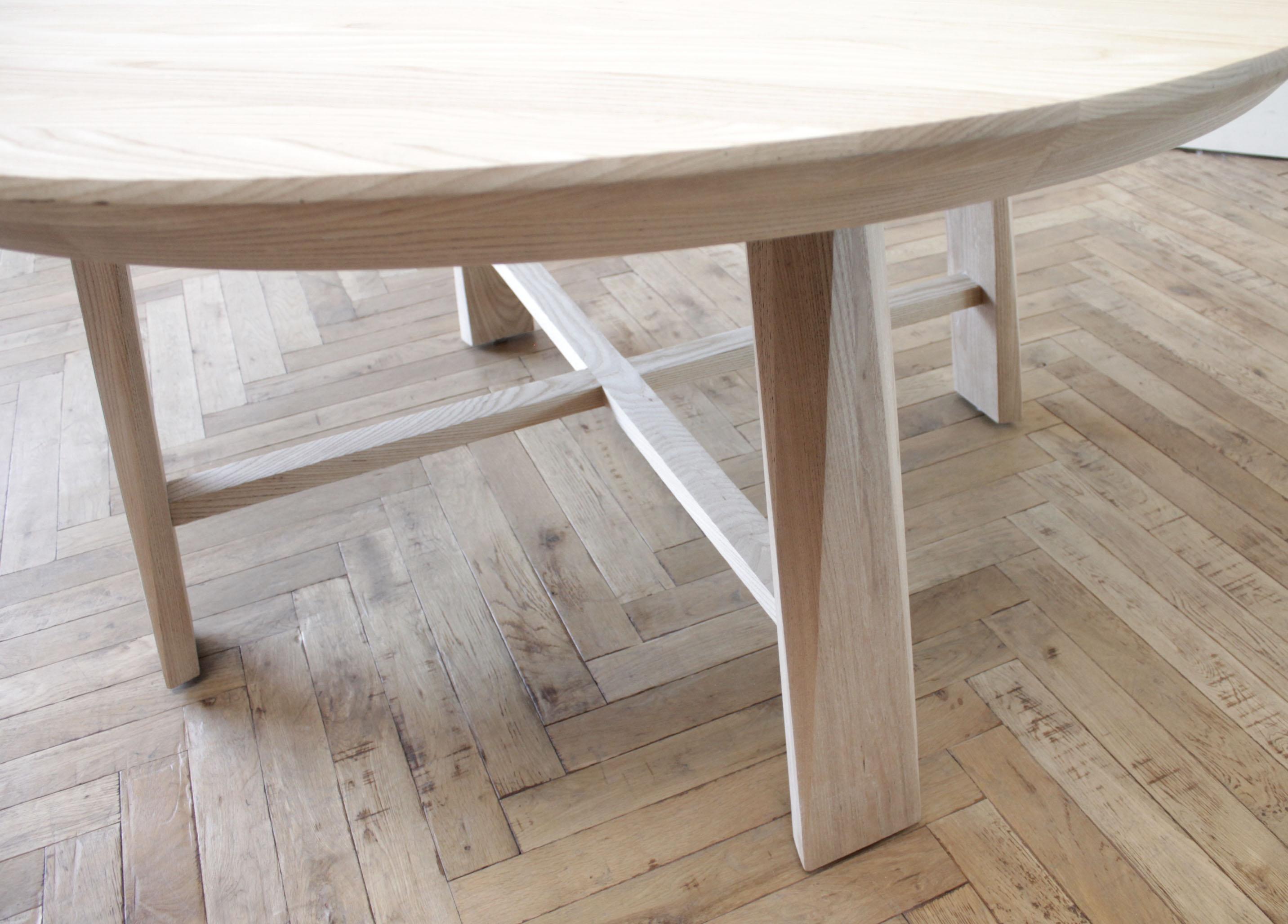 Custom Solid White Oak Round Dining Table In New Condition For Sale In Brea, CA