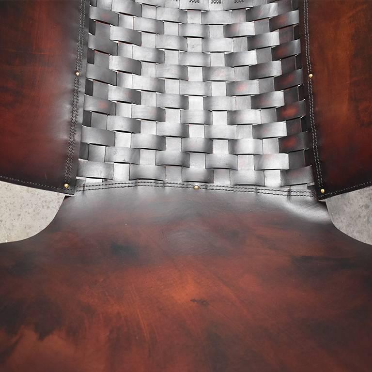 Chaises en acier et cuir forgées à la main noires et brunes, fabriquées à la main, sur mesure en vente 2