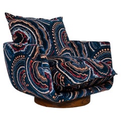 Modern Upholstered Swivel Lounge Chair in Patterned Fabric