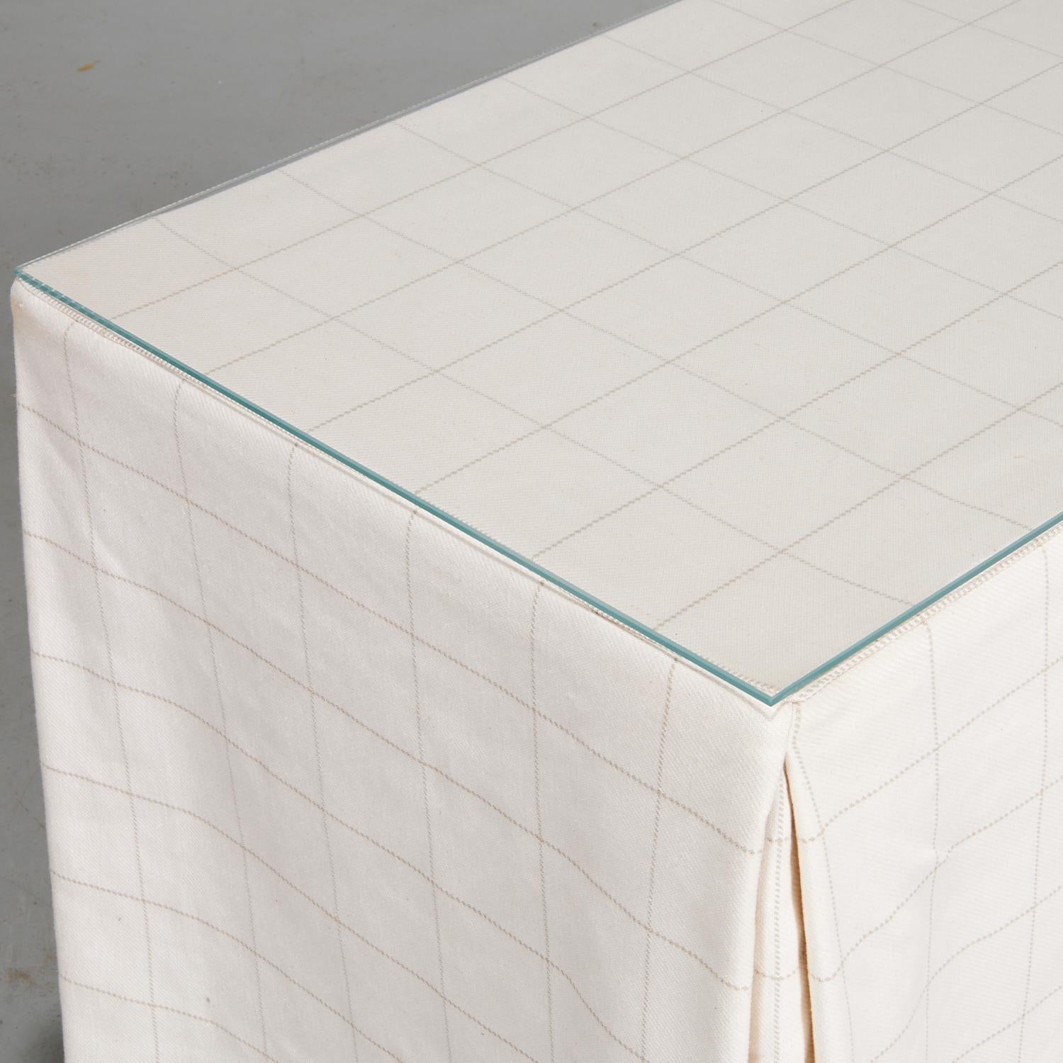 American Custom Table with Pleated Checkered Fabric and Glass Top Sourced by Mark Hampton For Sale