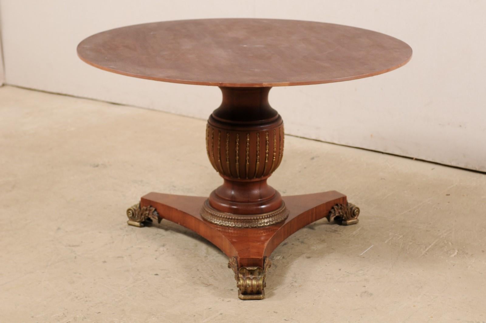 Custom Table with Verre Églomisé Sunburst Mirror Top over Carved Pedestal Base 4