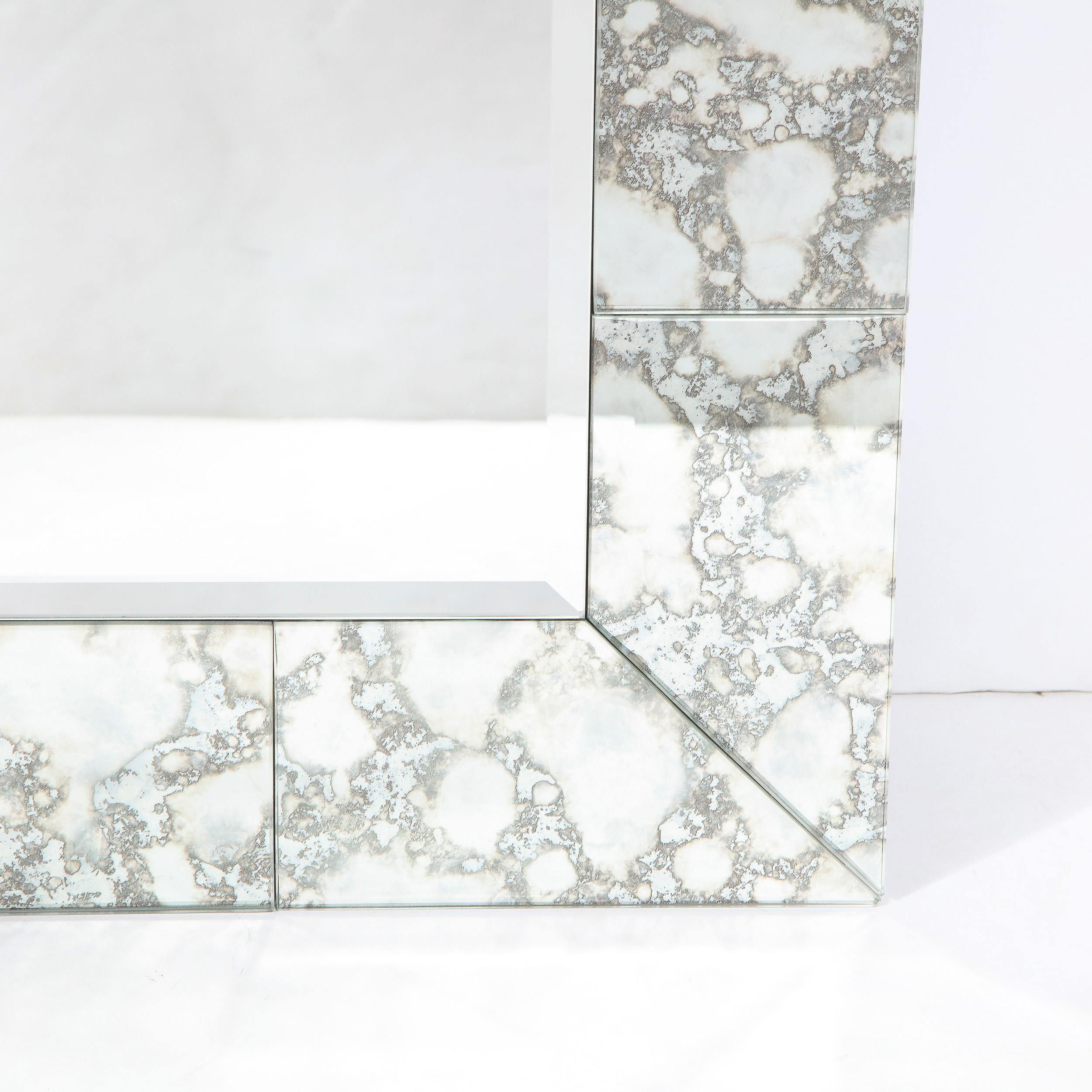Maßgefertigter Mosaik-Spiegel, rechteckiger Spiegel mit abgeschrägten und rauchfarbenen antiken Spiegelkanten im Zustand „Neu“ im Angebot in New York, NY