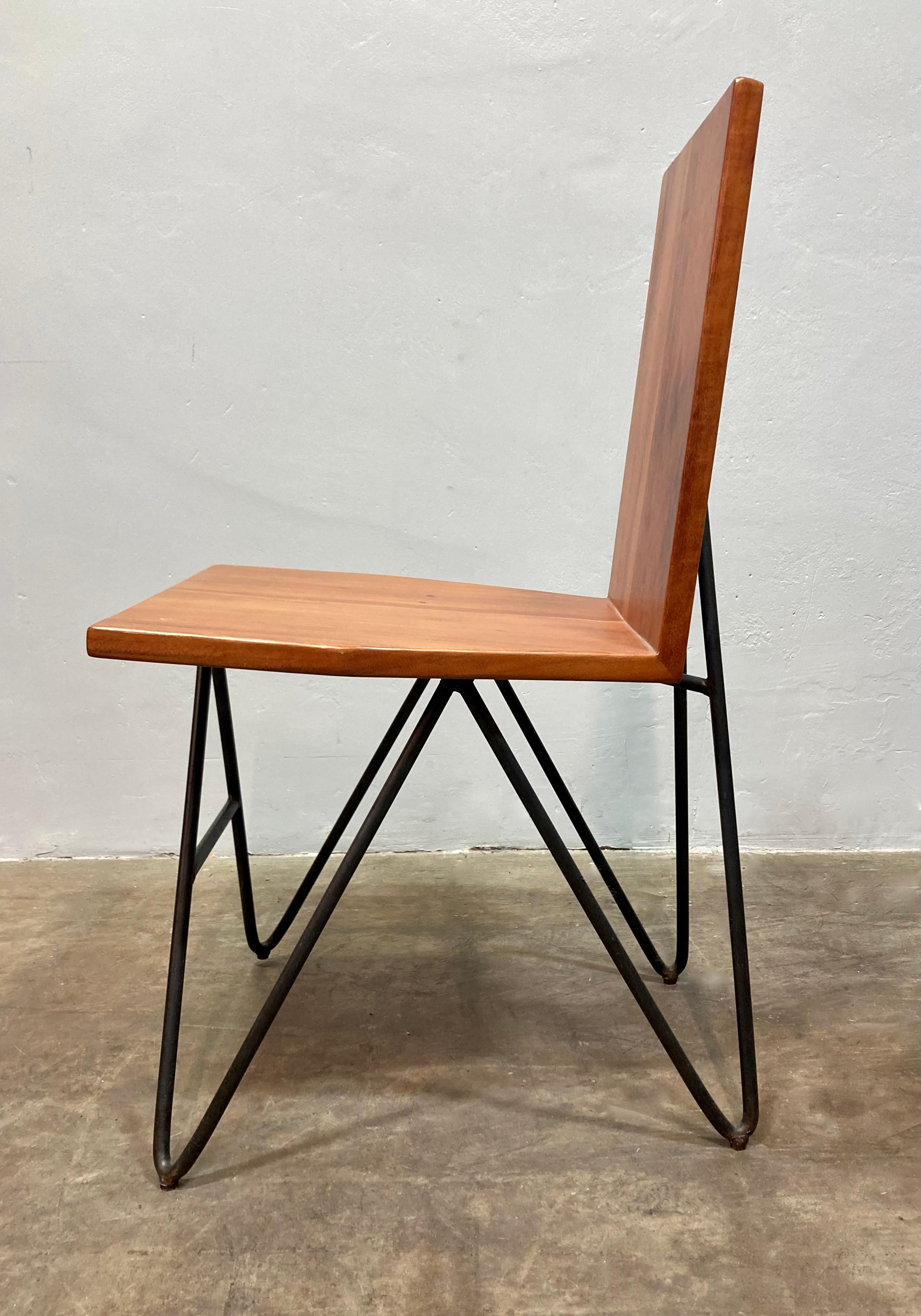 XXI secolo e contemporaneo Sedie da pranzo personalizzate in legno di tigre (set di 4) in vendita