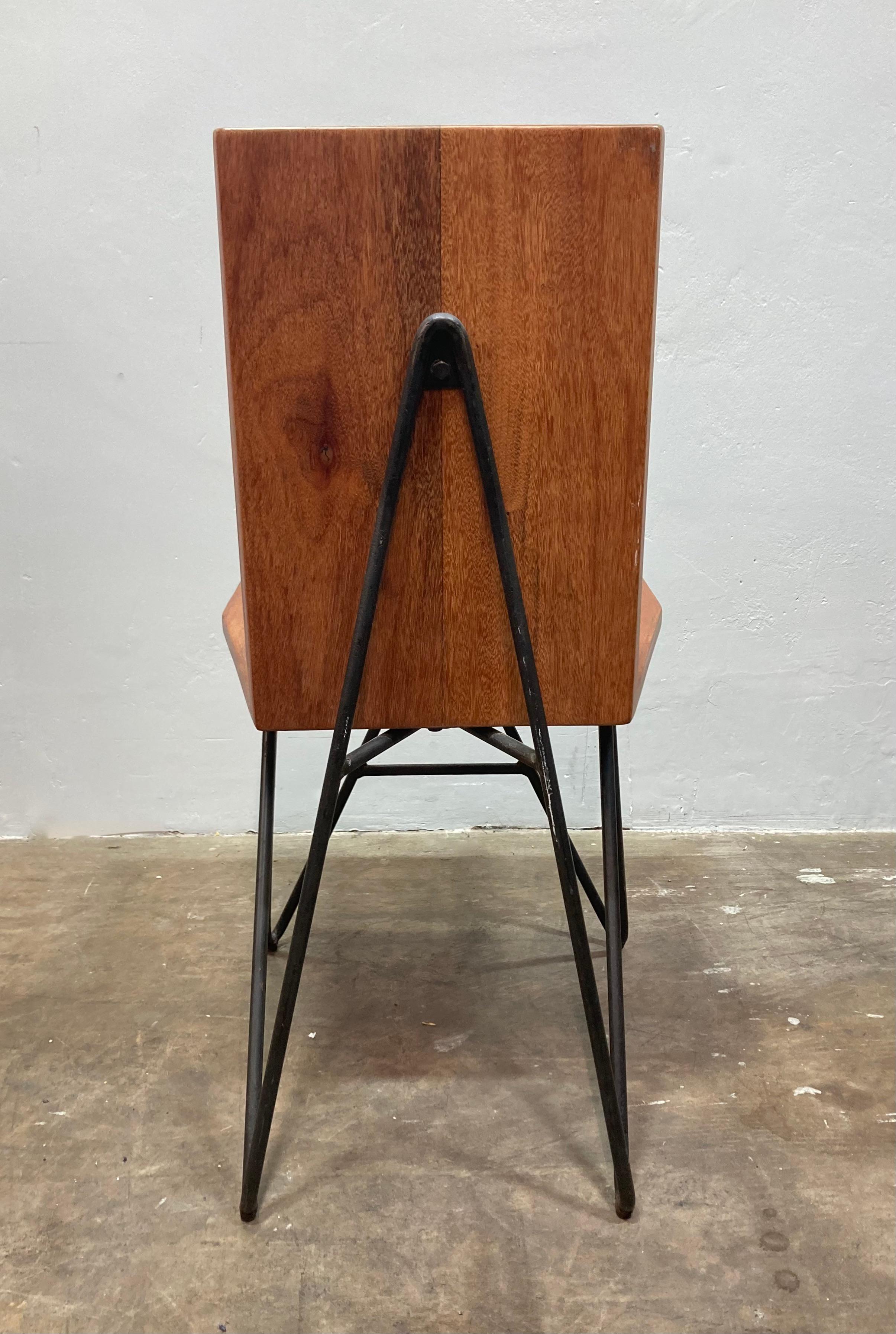 Ferro Sedie da pranzo personalizzate in legno di tigre (set di 4) in vendita