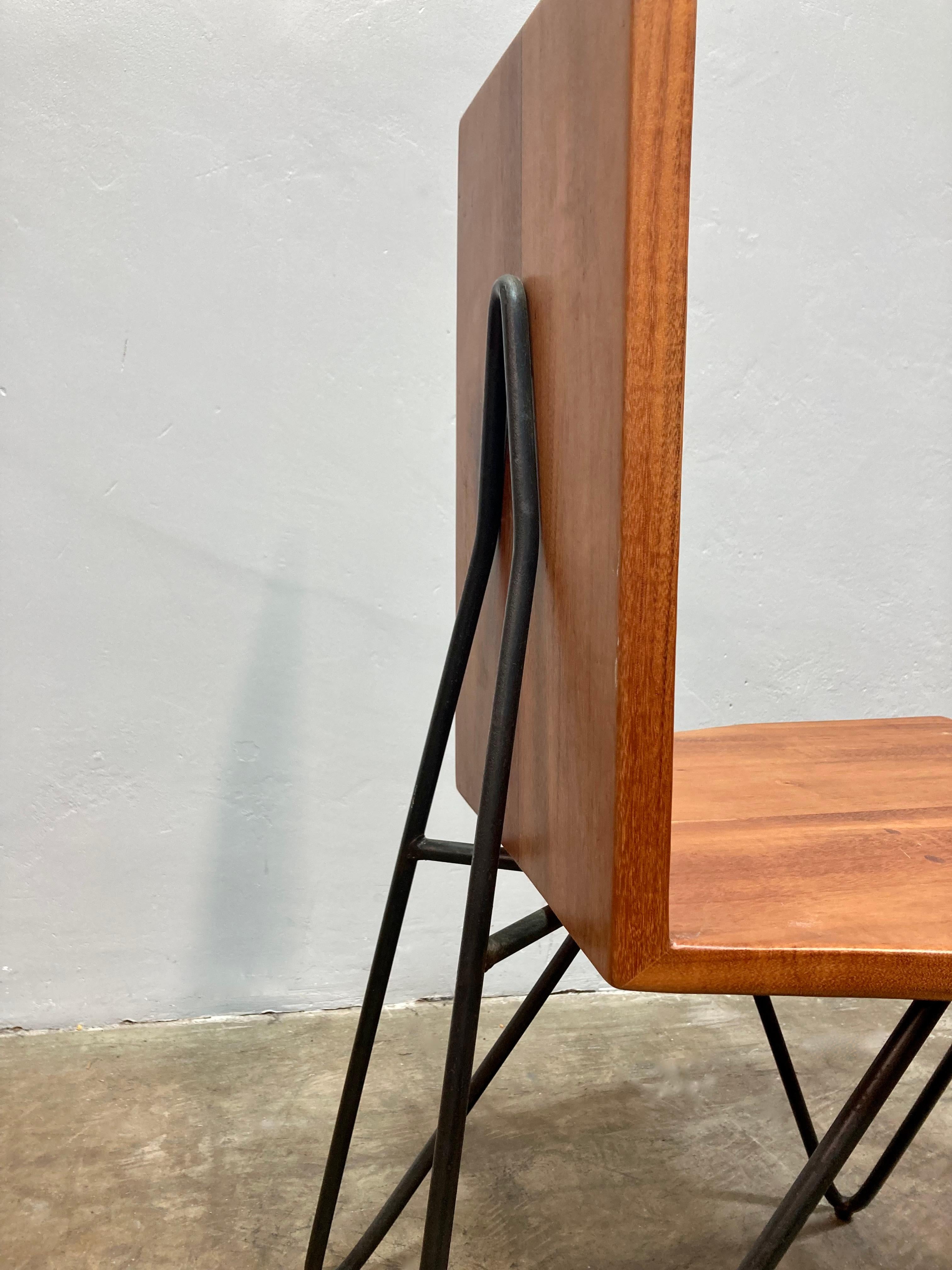 Sedie da pranzo personalizzate in legno di tigre (set di 4) in vendita 2