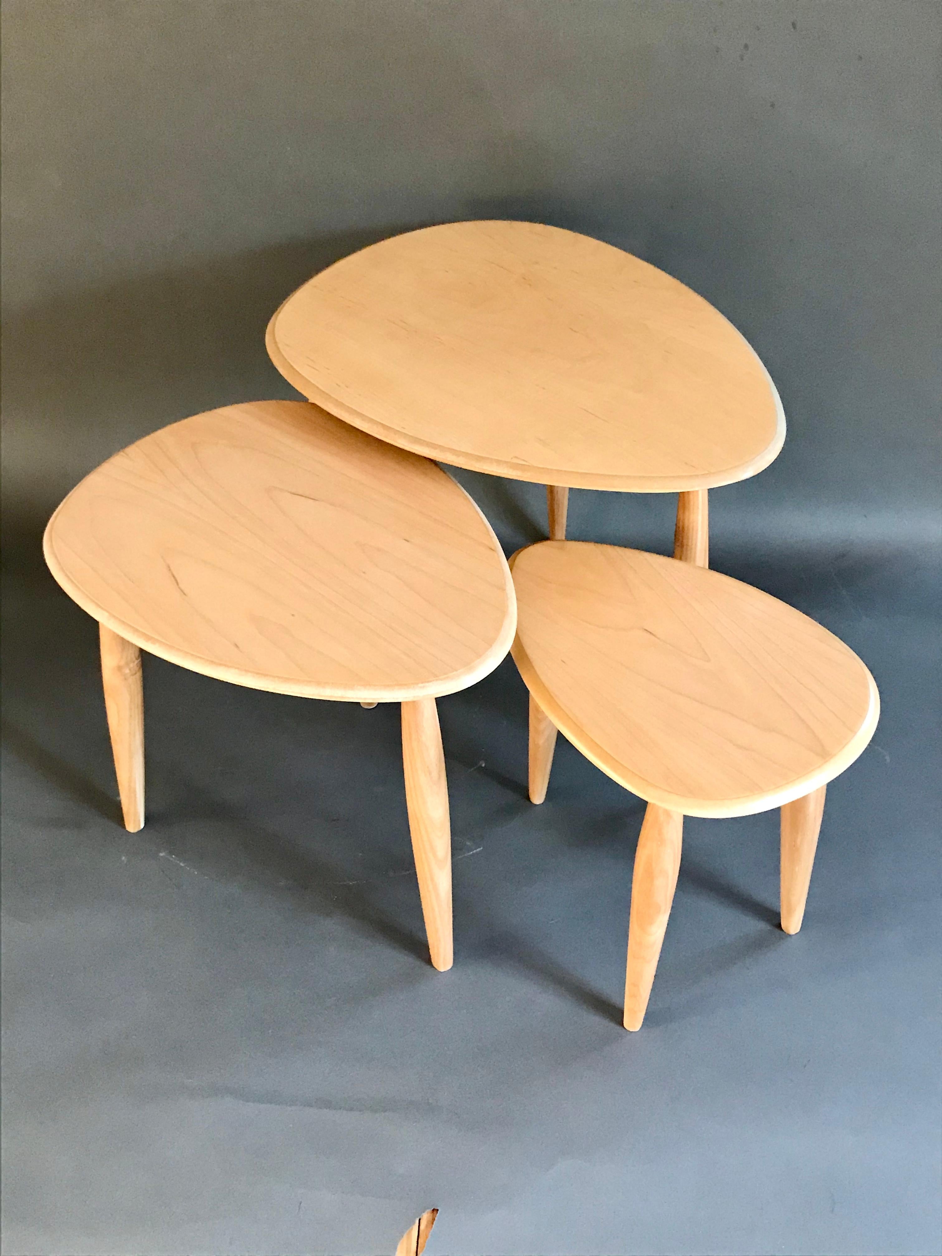 Custom Tripod Oval Nesting Tables In Good Condition In Los Angeles, CA