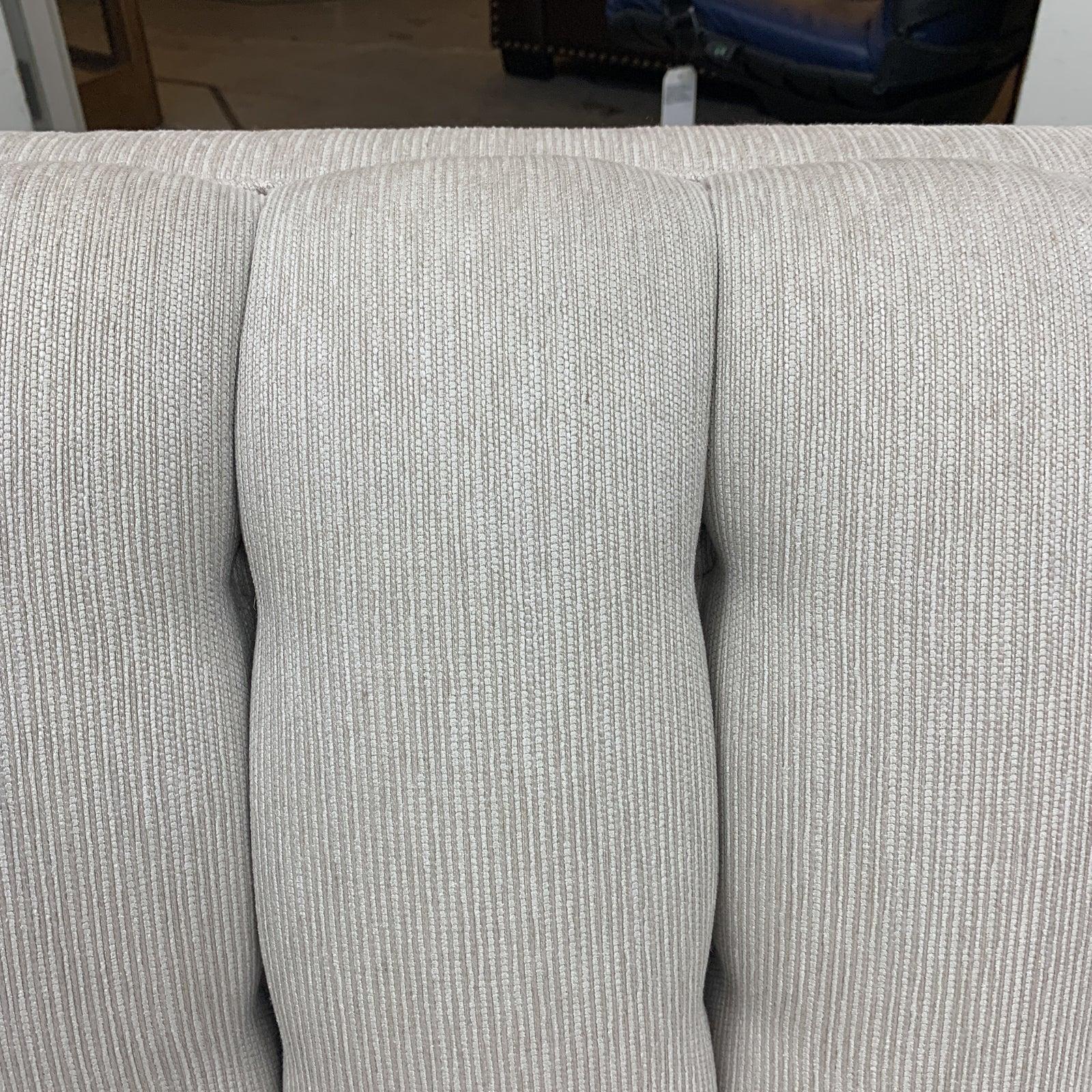 Custom Tufted Shell Slope Arm Sofa (21. Jahrhundert und zeitgenössisch) im Angebot