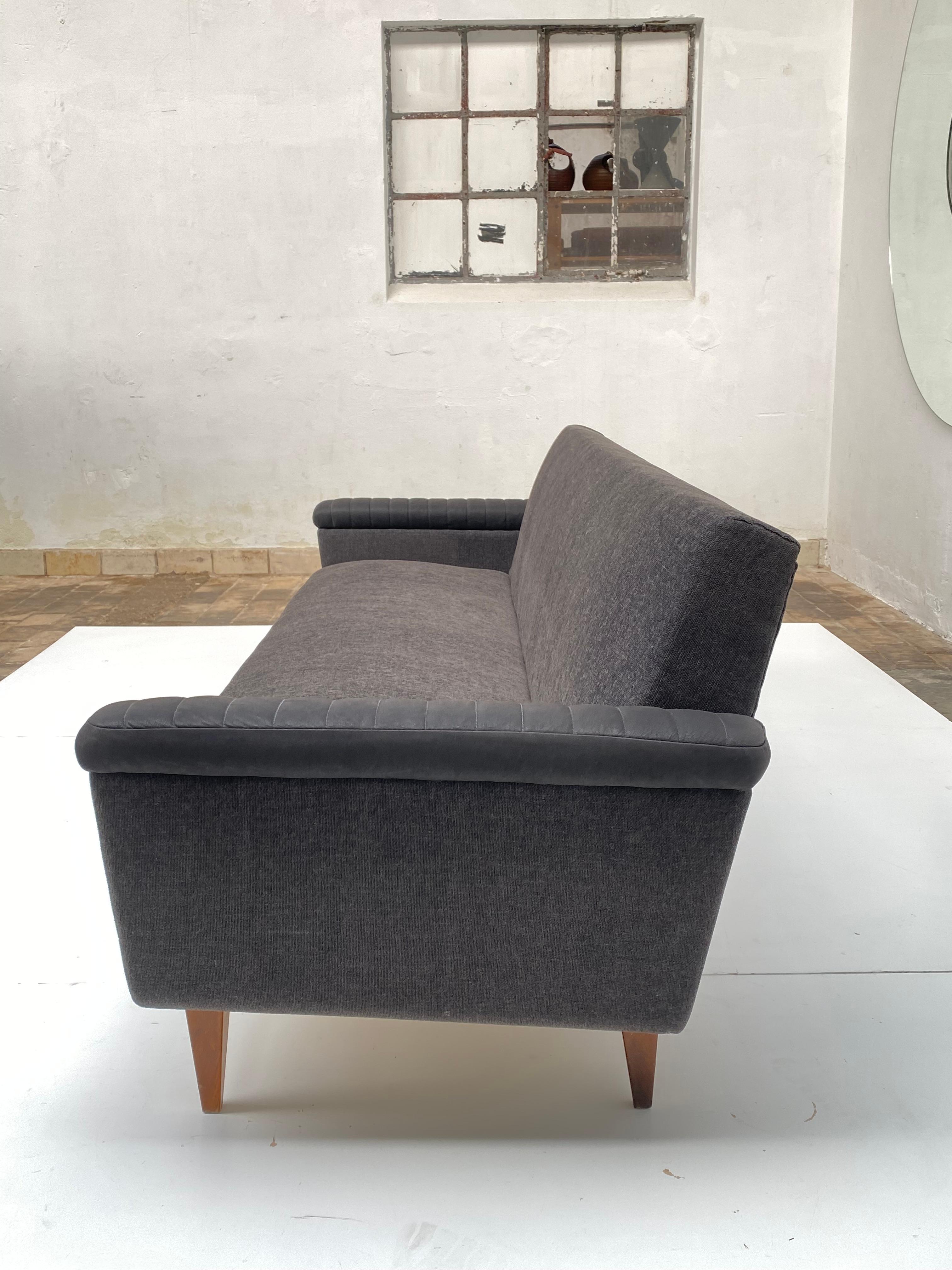 Mid-20th Century Custom Upholstered Dutch 1960's Sleeping Sofa in De Ploeg Steppe & Leather