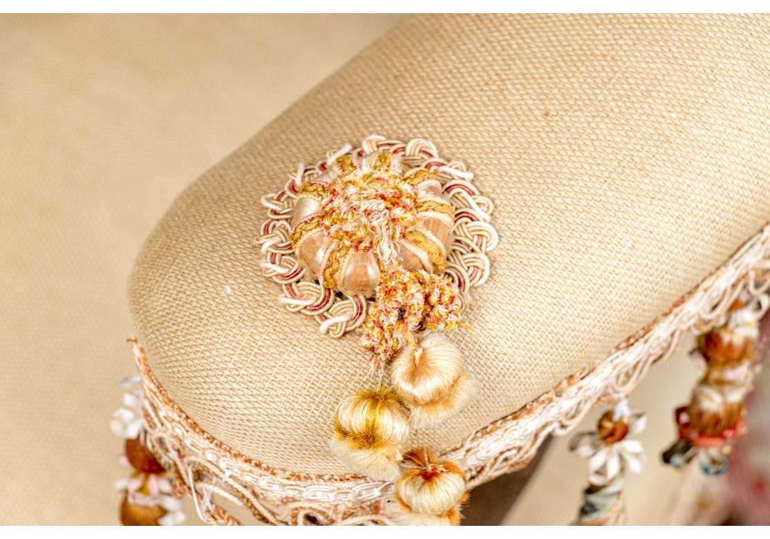 Custom Upholstered Mahogany Fireside Chair im Zustand „Relativ gut“ im Angebot in Bridgeport, CT