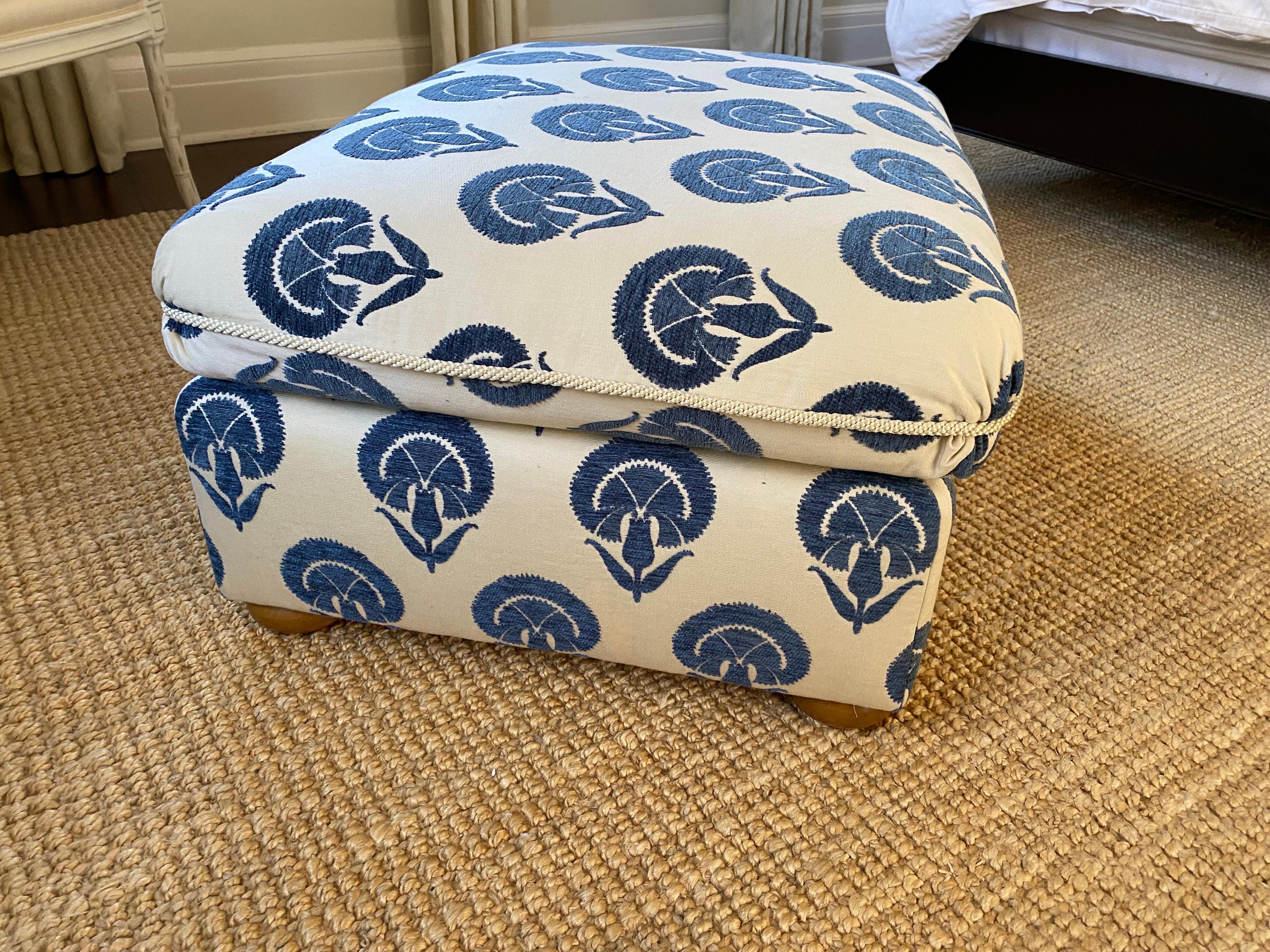 Custom Upholstered Ottoman with Bun Feet in Blue Ottoman Flower Fabric For Sale 5