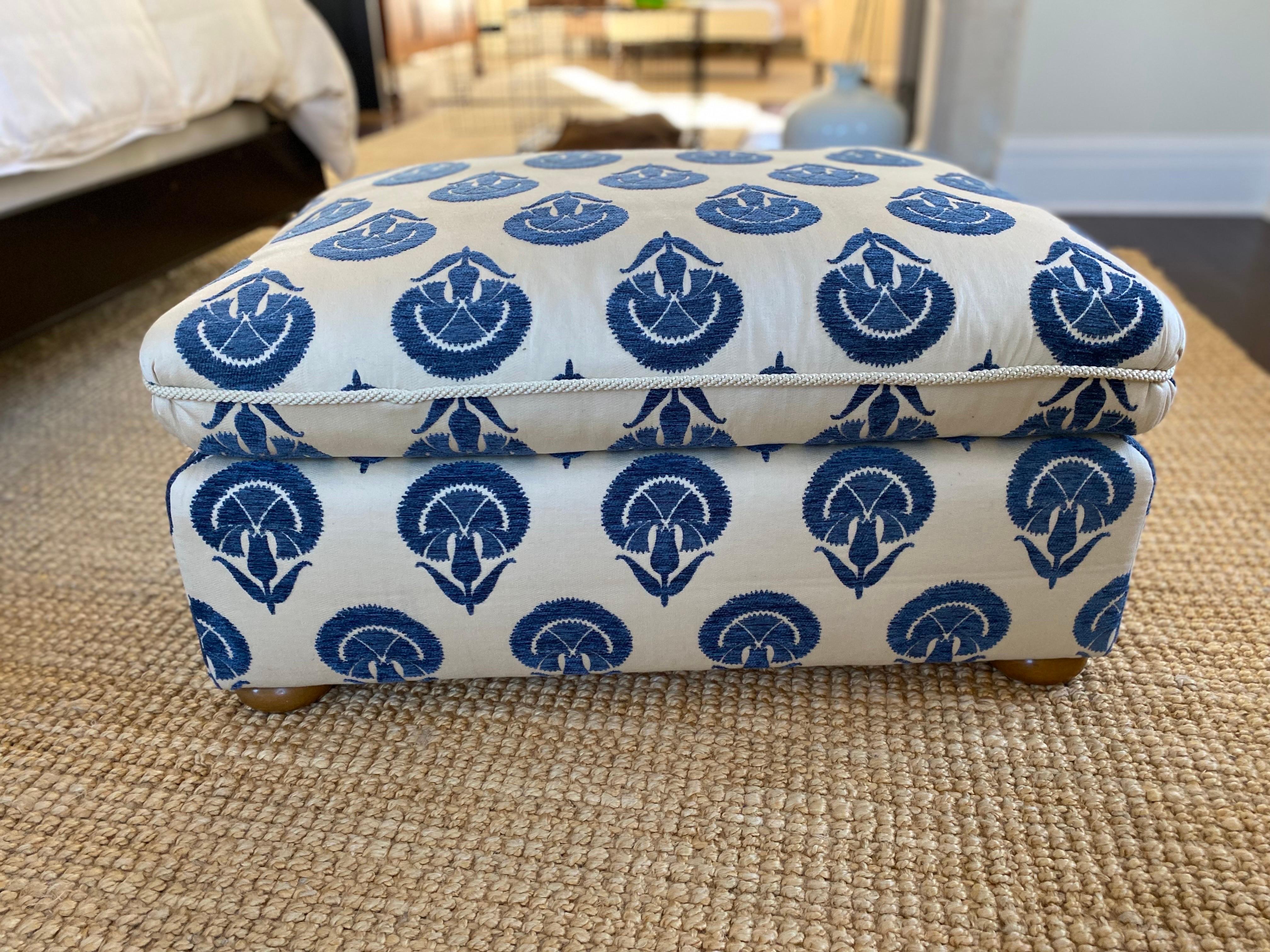 American Custom Upholstered Ottoman with Bun Feet in Blue Ottoman Flower Fabric For Sale