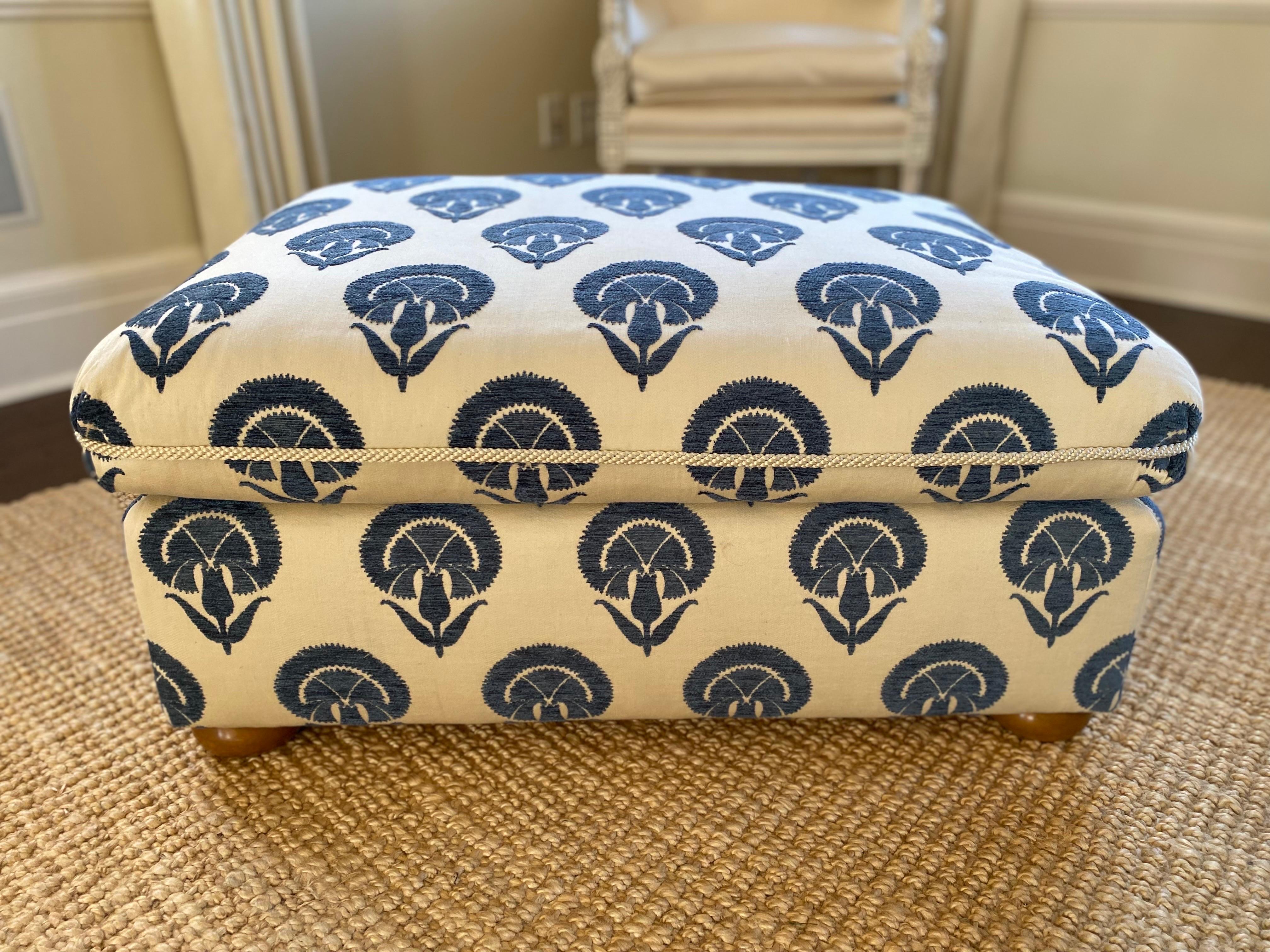 Custom Upholstered Ottoman with Bun Feet in Blue Ottoman Flower Fabric For Sale 4