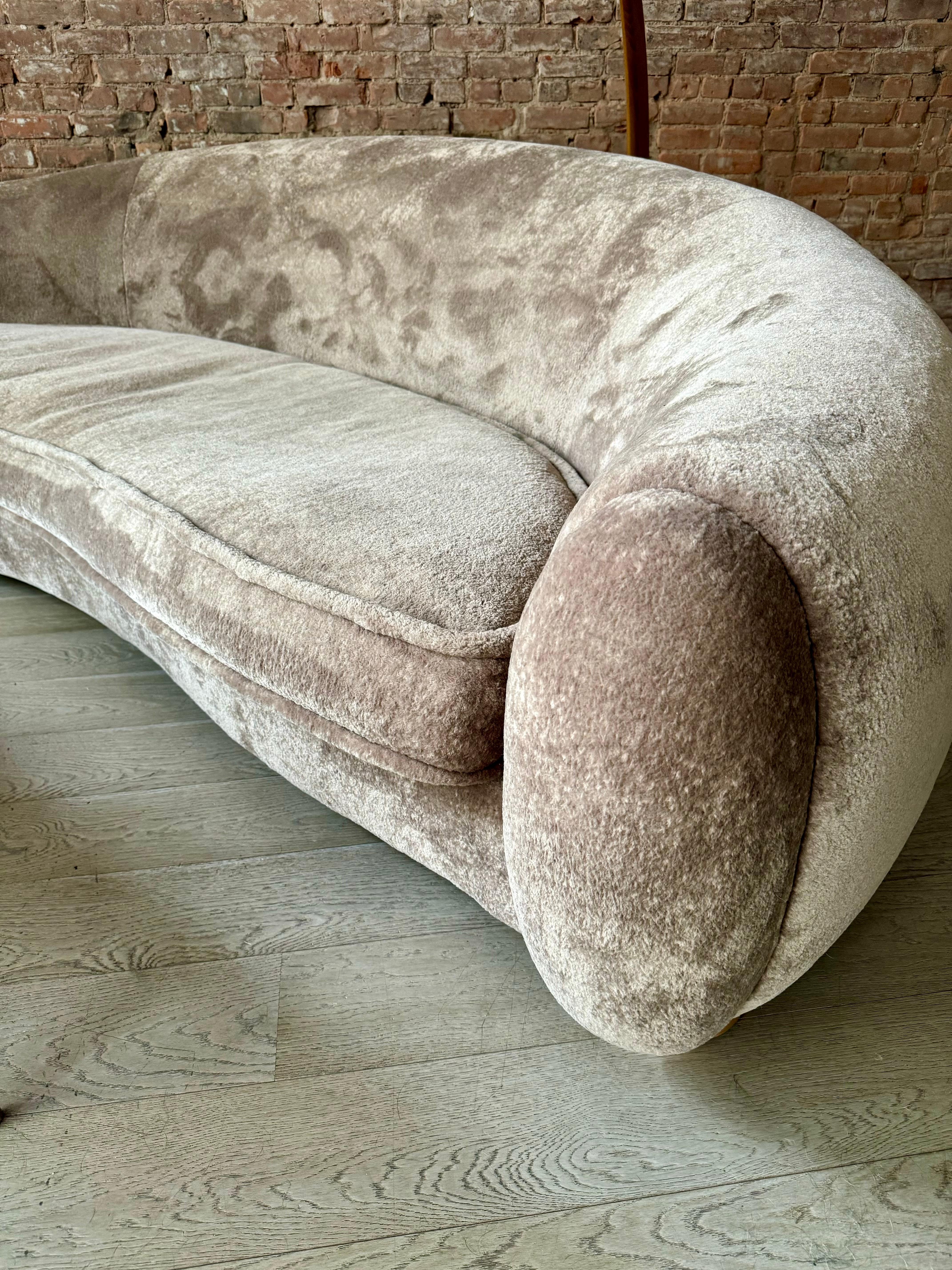 Individuell gepolstertes französisches Sofa aus den 1940ern (amerikanisch) im Angebot