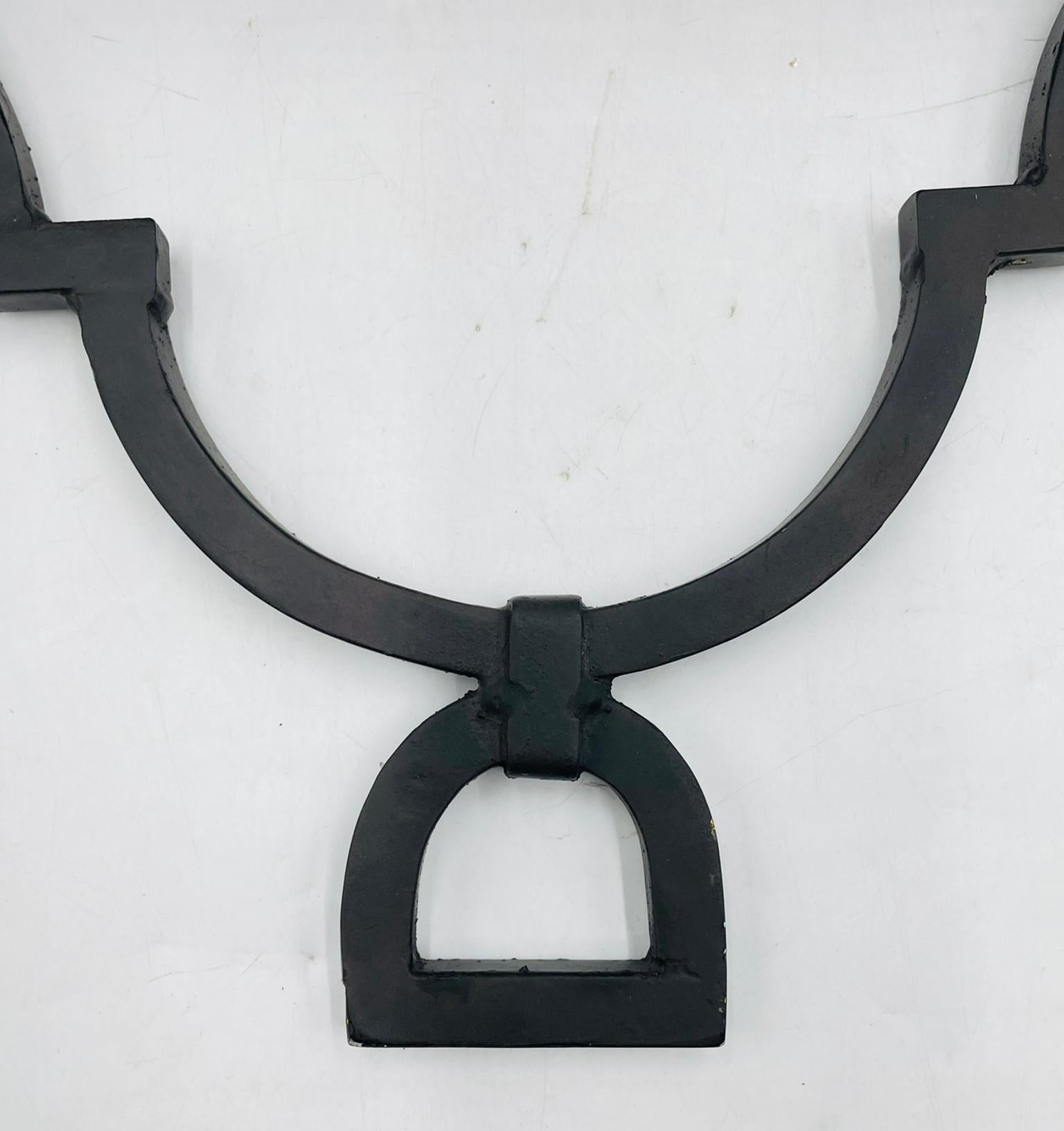 Individueller Wandleuchter mit Kunstglimmerplatten von Steven Handelman Studios, 2024 (Schmiedeeisen) im Angebot