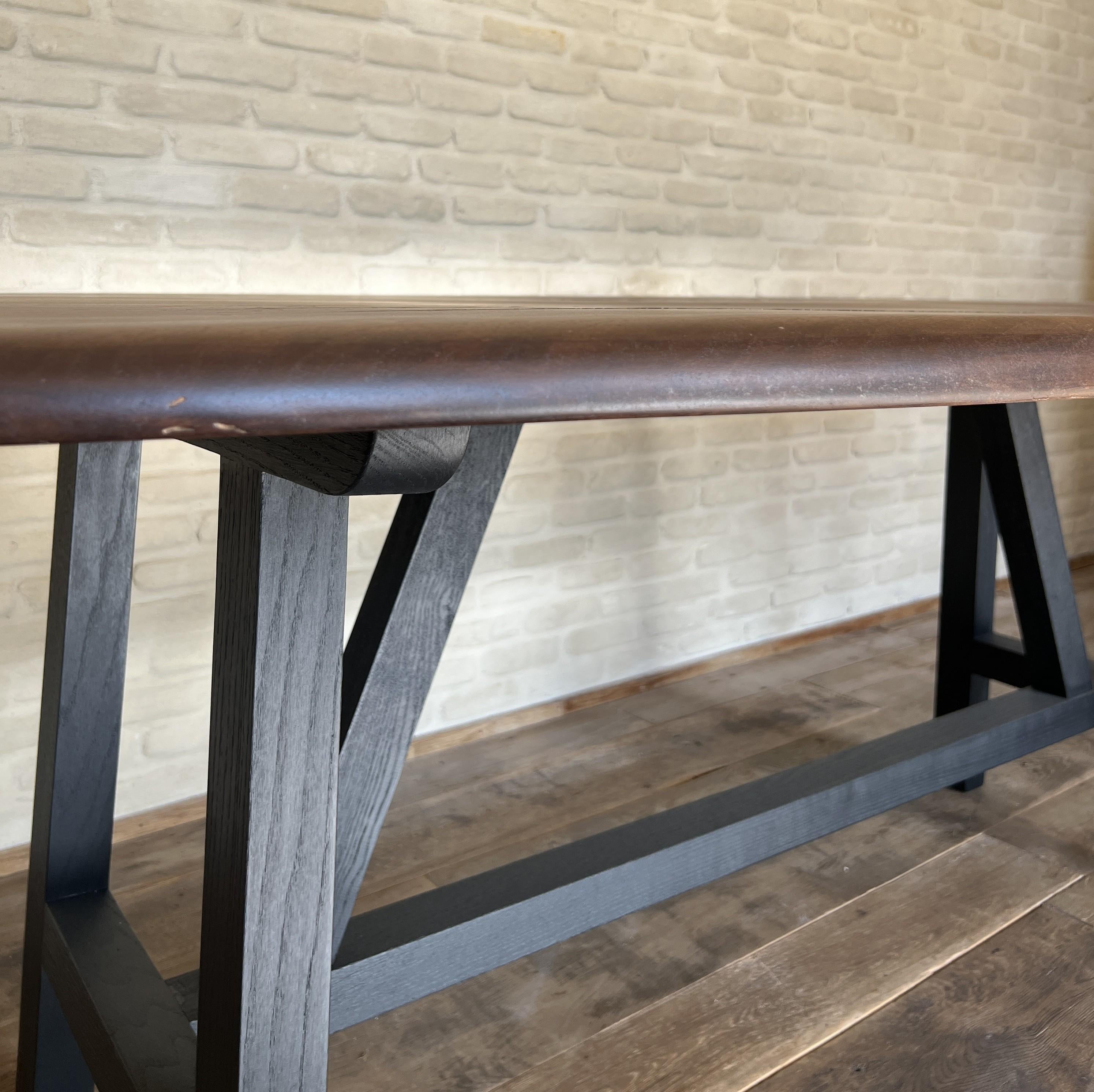 Custom walnut 2 plank top oval dining table Model LUSI dark finish in vendita 3