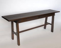 Console en noyer avec panneaux surélevés par Dos Gallos Studio