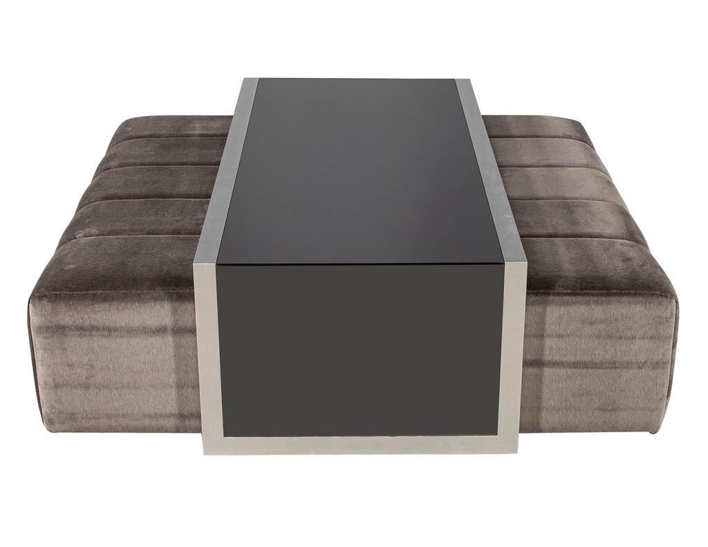 Custom Waterfall Coffee Table with Pullout Ottomans In New Condition For Sale In North York, ON