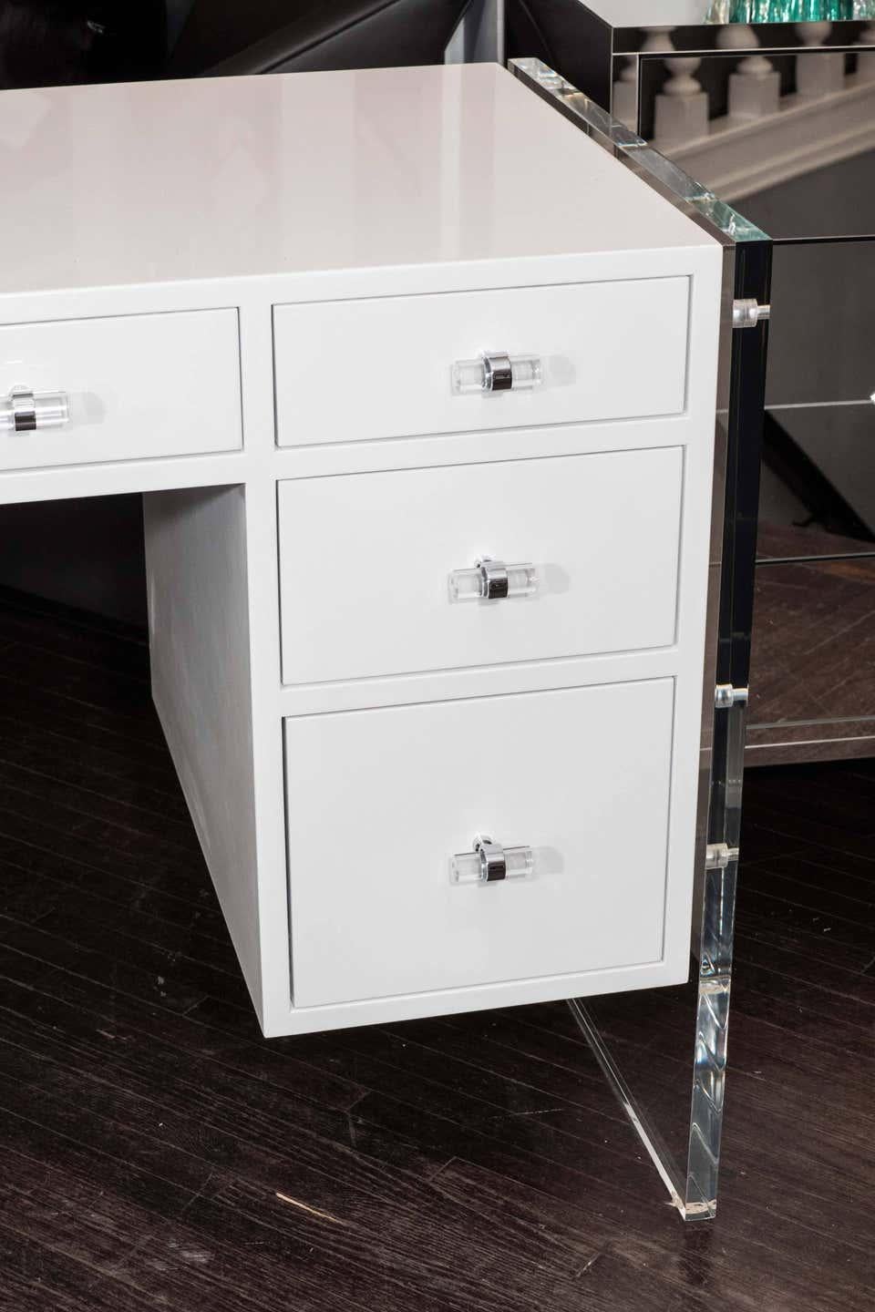 Custom White Lacquer Desk with Lucite Side Panels In New Condition In New York, NY