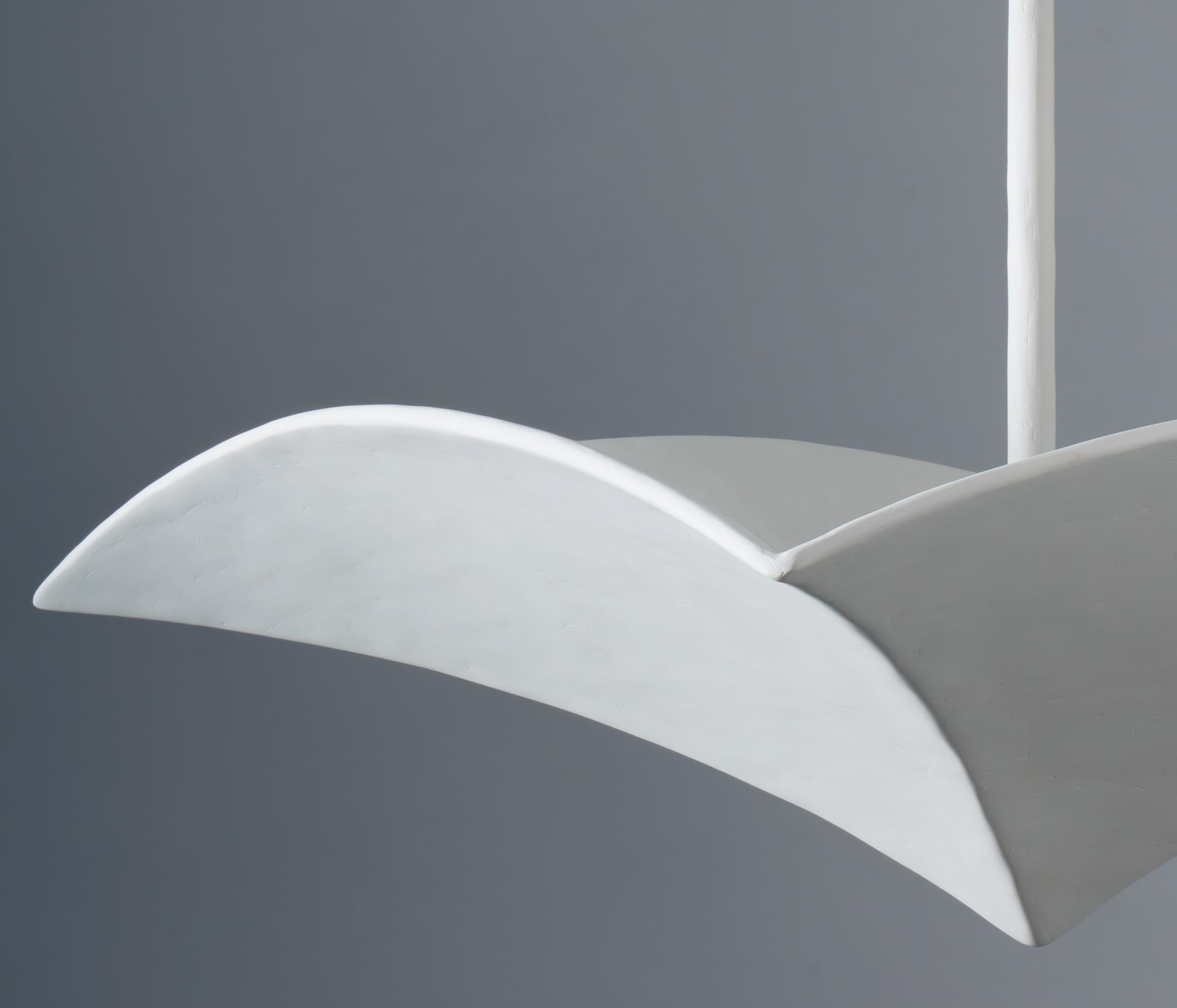 Moderno Ciondolo Veris in gesso bianco personalizzato da 40