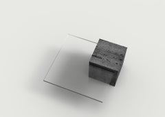 Maßgefertigter Couchtisch aus Holz, abgebildet mit Plexiglasplatte