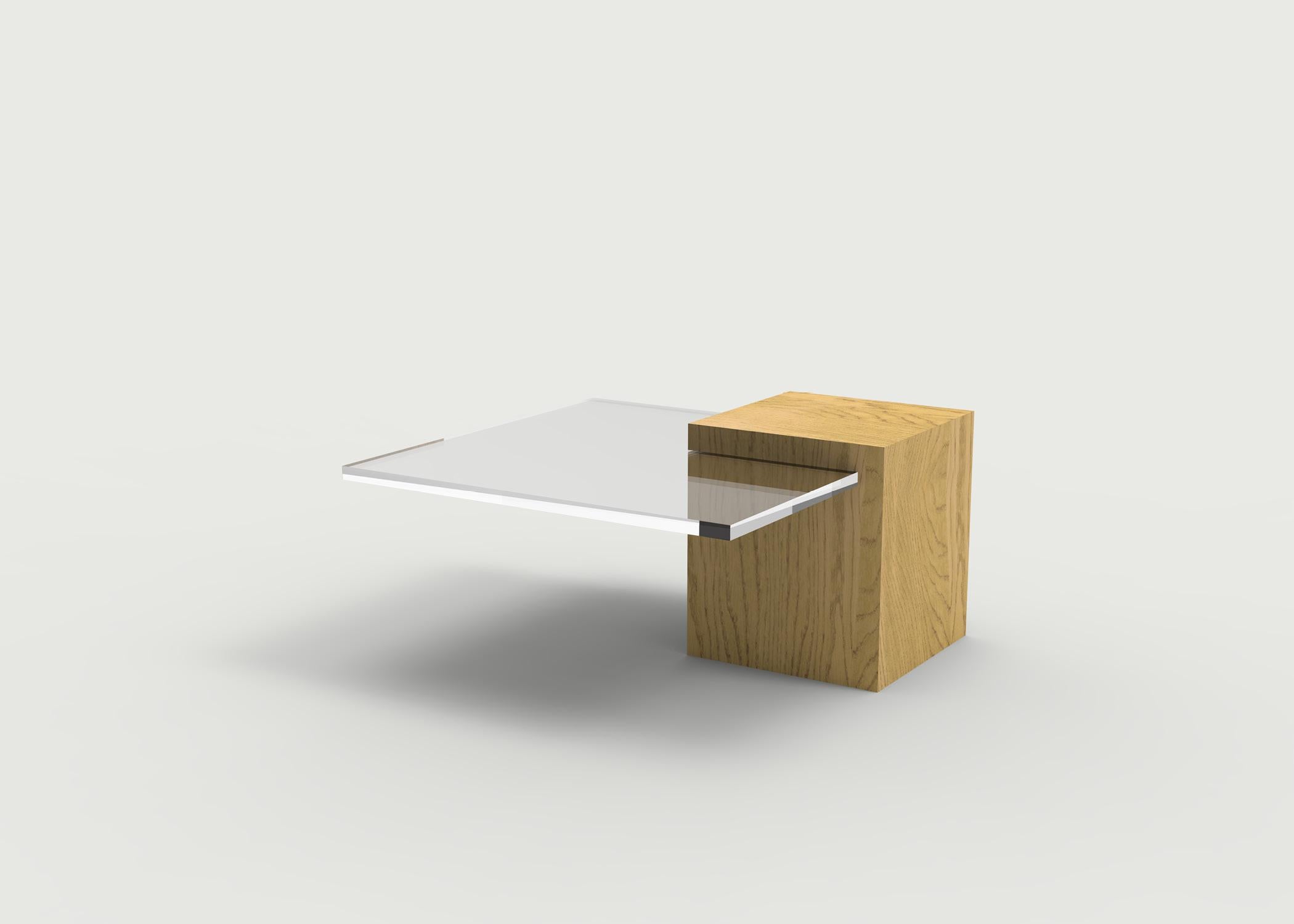 XXIe siècle et contemporain Table basse en bois personnalisée montrée avec plateau en plexiglas en vente