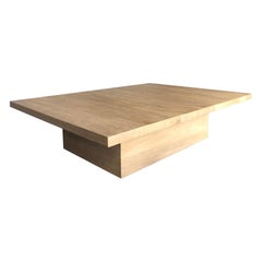 Mesa baja moderna de madera hecha a medida por Dos Gallos Studio