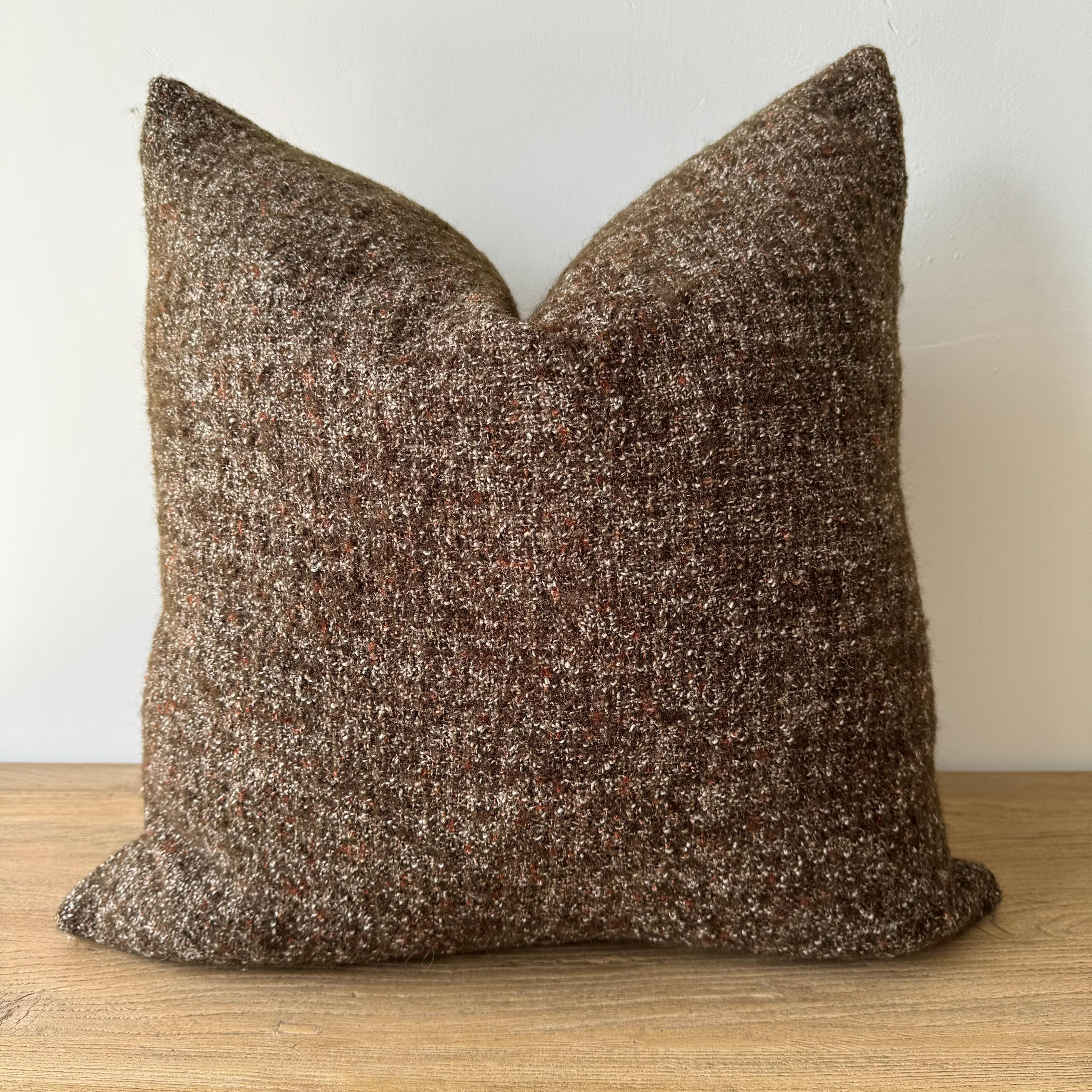 A Rich coco brown rust and natural flax oatmeal woven fibers in a stonewash finish create this luxurious soft pillow. Sewn with an antique brass zipper closure and overlocked edges.
Includes a down/ feather insert.
Size: 22 x 22
-51% Linen
-39%