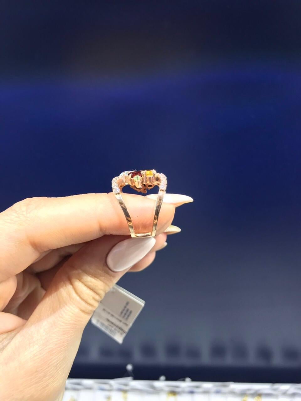 Anillo Personalizable de Tres Piedras de Oro Precioso Granate Peridoto Topacio Cuarzo en Nuevo estado para la venta en Genève, GE