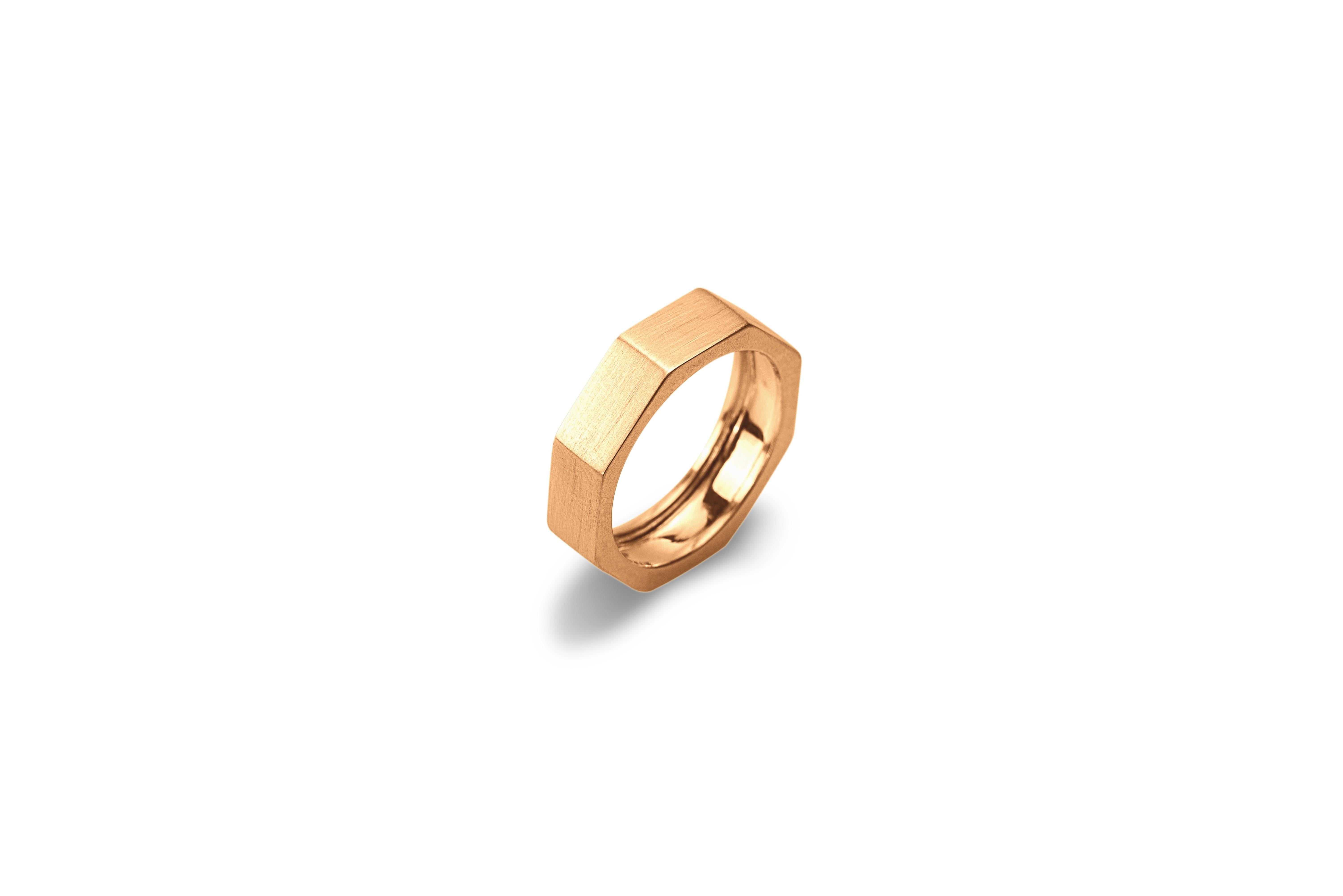 Customizable 14 Karats Yellow Gold Satin Octagon Unisex Deco Style Modern Ring In New Condition For Sale In Rome, IT