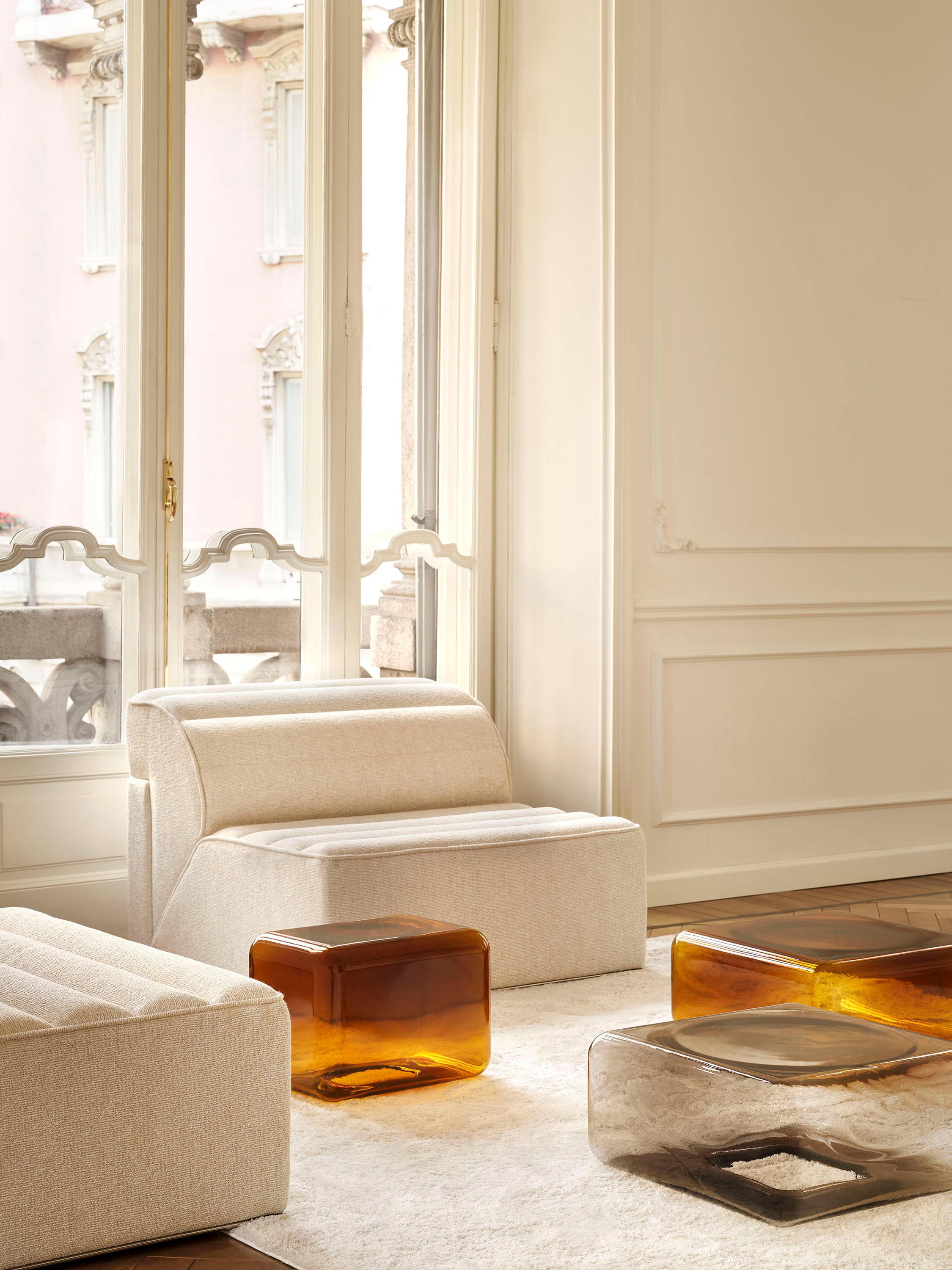 Verre Table personnalisable Acerbis LOKUM en verre ambré de Sabine Marcelis en vente