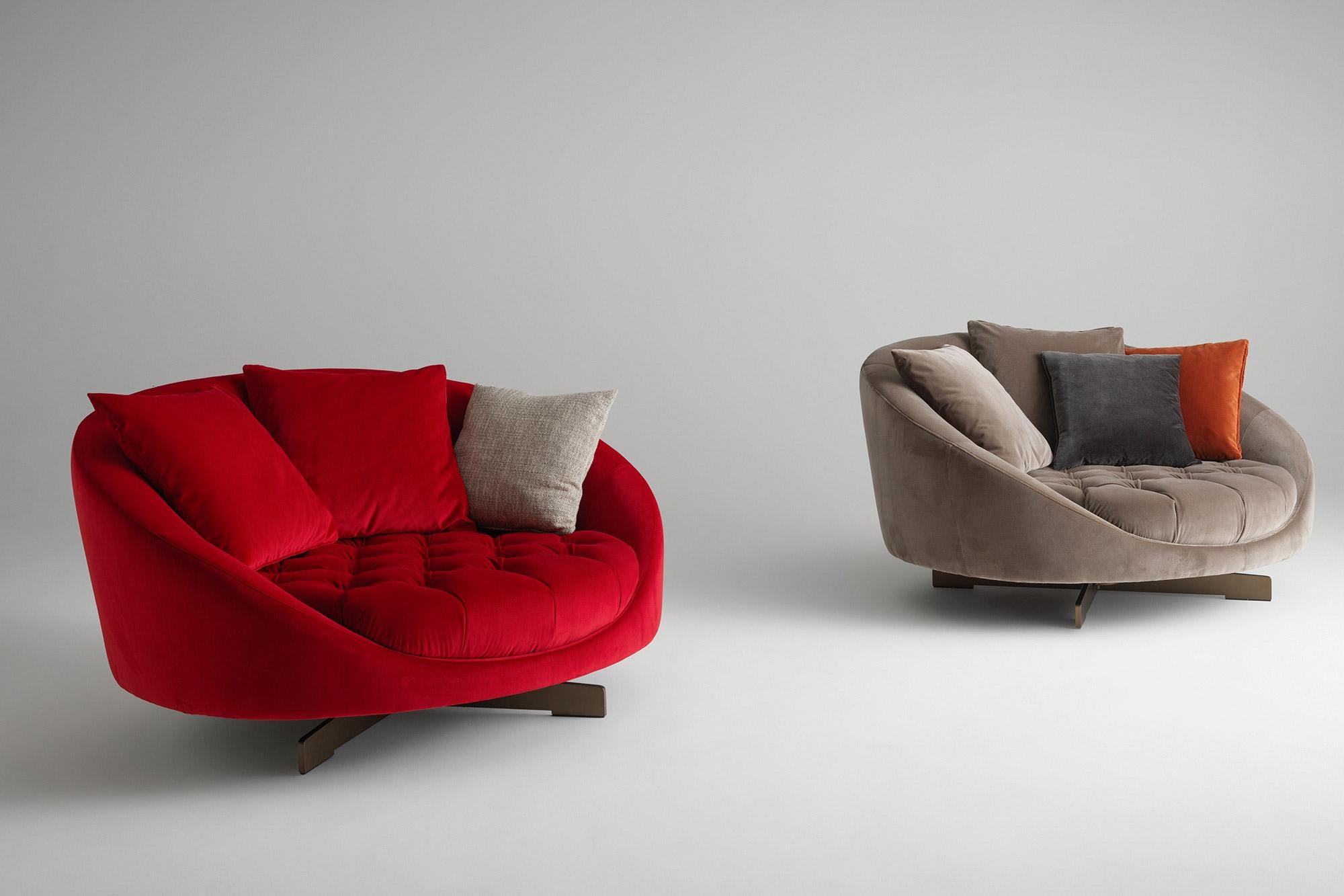 italien Canapé personnalisable Albedo Hill Love Seat avec table basse par MA DESIGN en vente
