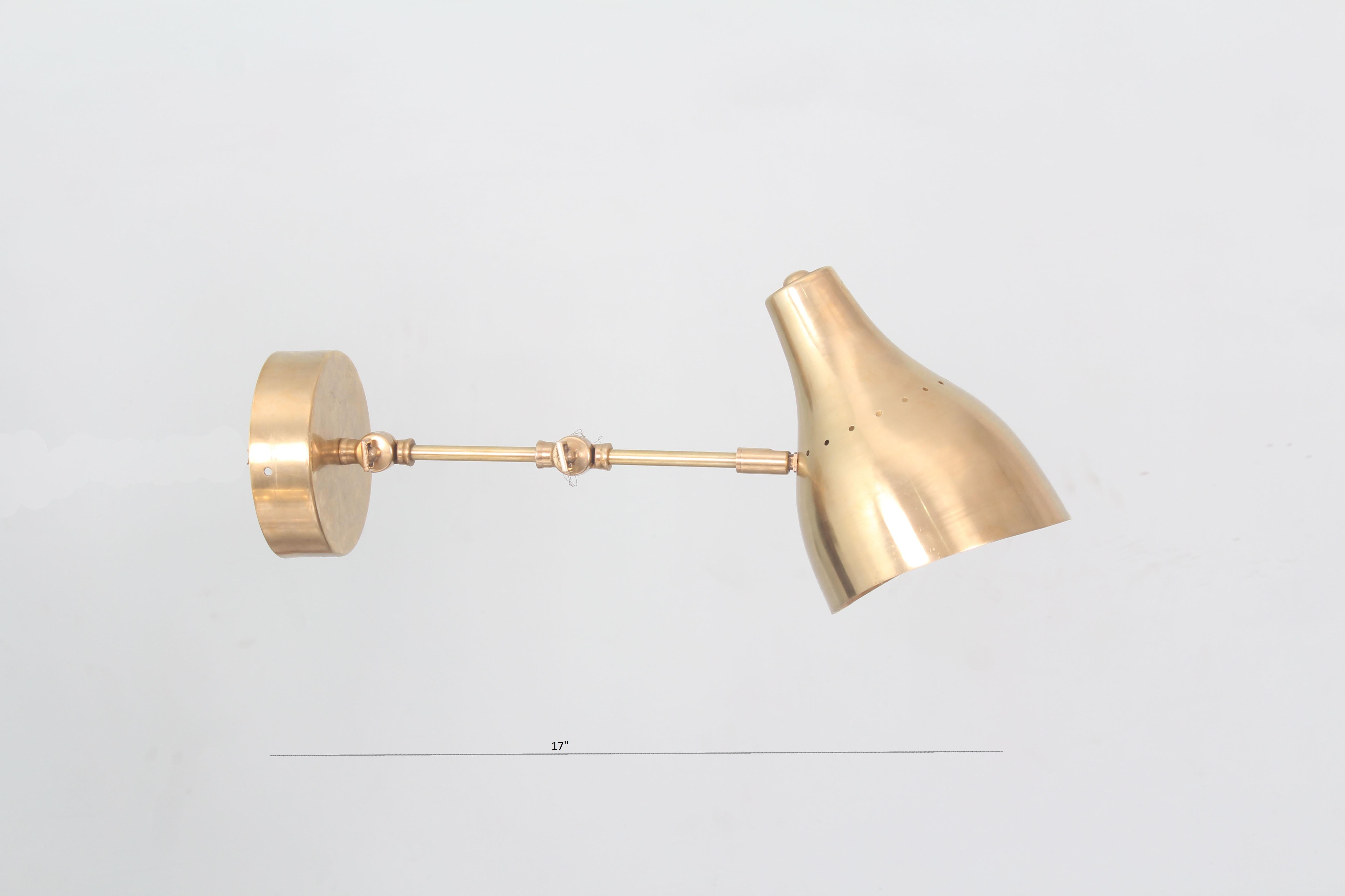 American Customizable Articulated Brass Wall Sconce Model Reed 5 For Sale