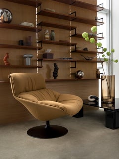 Customizable Artifort F522 Lounge Chair by Geoffrey D. Harcourt RDI