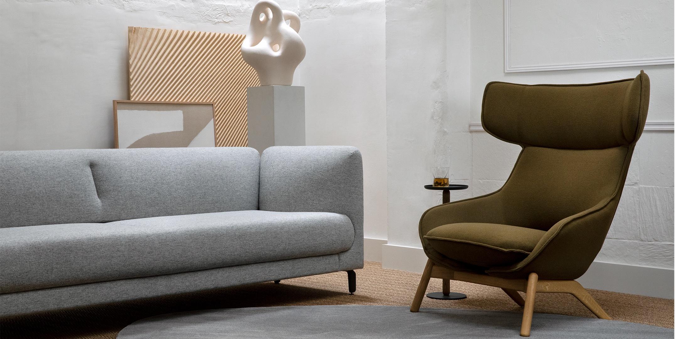 Kalm is Artifort’s large, new cosy armchair by our French designer Patrick Norguet. It is a sanctuary in its own right, a place to unwind and get comfortable. With Kalm, Patrick Norguet has created an iconic, luxurious and comfortable high-back