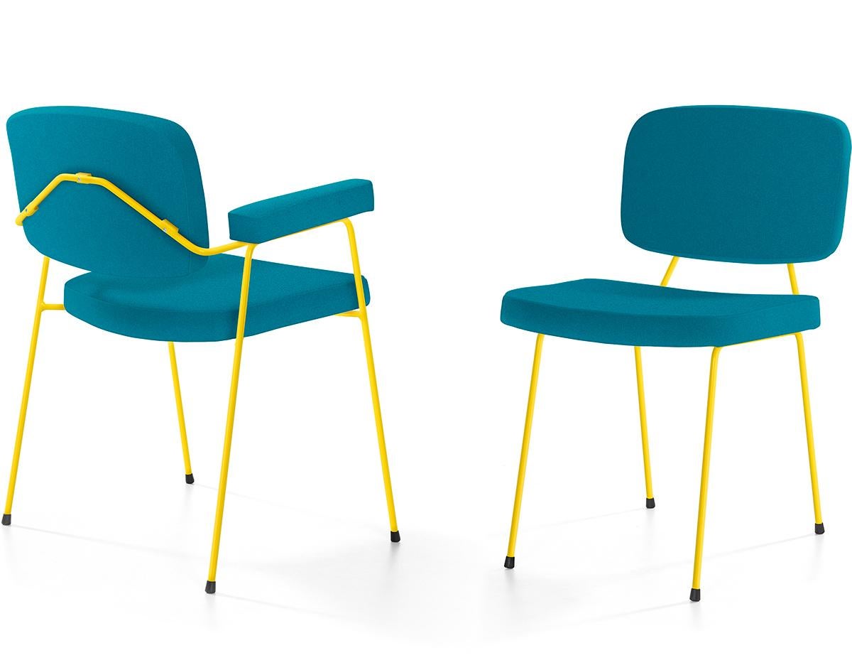 Contemporary Customizable Artifort Moulin Chair with Armrests  by Pierre Paulin For Sale