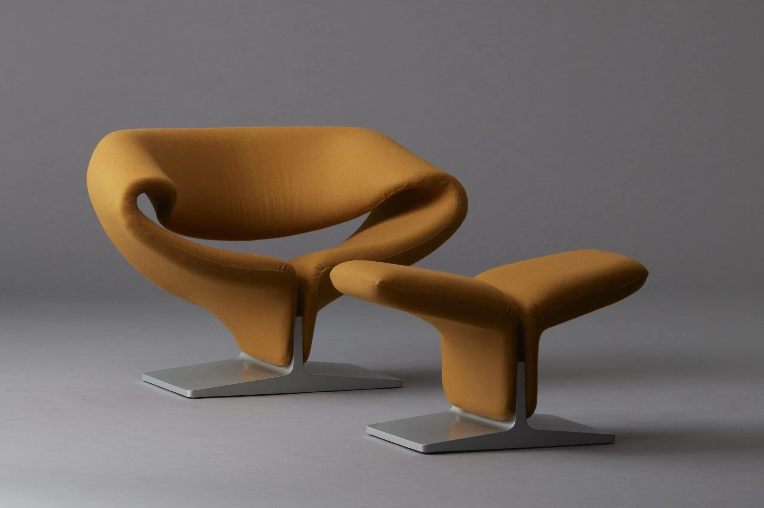 Modern Customizable Artifort Ribbon Lounge Chair  by Pierre Paulin For Sale