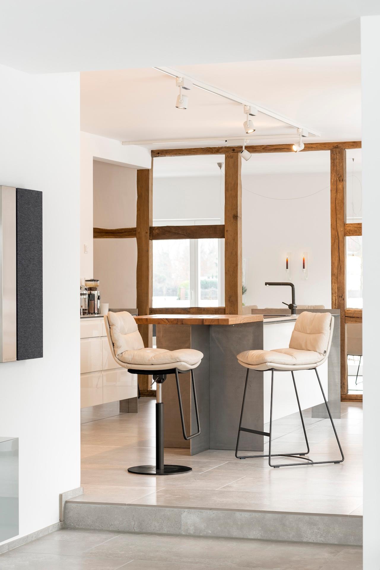 Taburete Arva personalizable by KFF en Nuevo estado para la venta en New York, NY