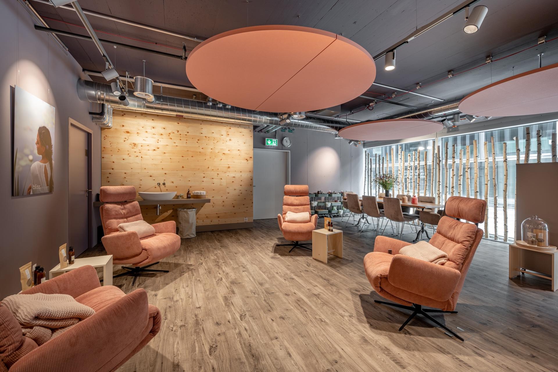 Fauteuil relax pivotant Arva personnalisable par KFF en vente 5