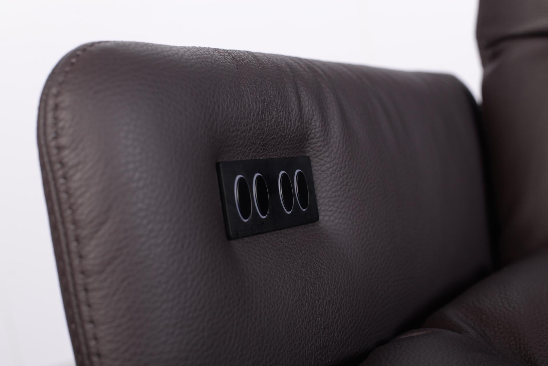 Tissu d'ameublement Fauteuil relax pivotant Arva personnalisable par KFF en vente