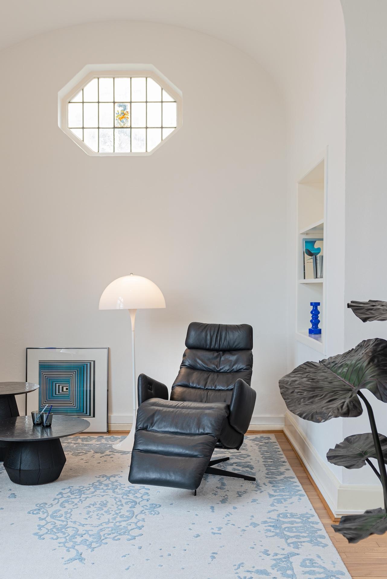 Fauteuil relax pivotant Arva personnalisable par KFF en vente 1