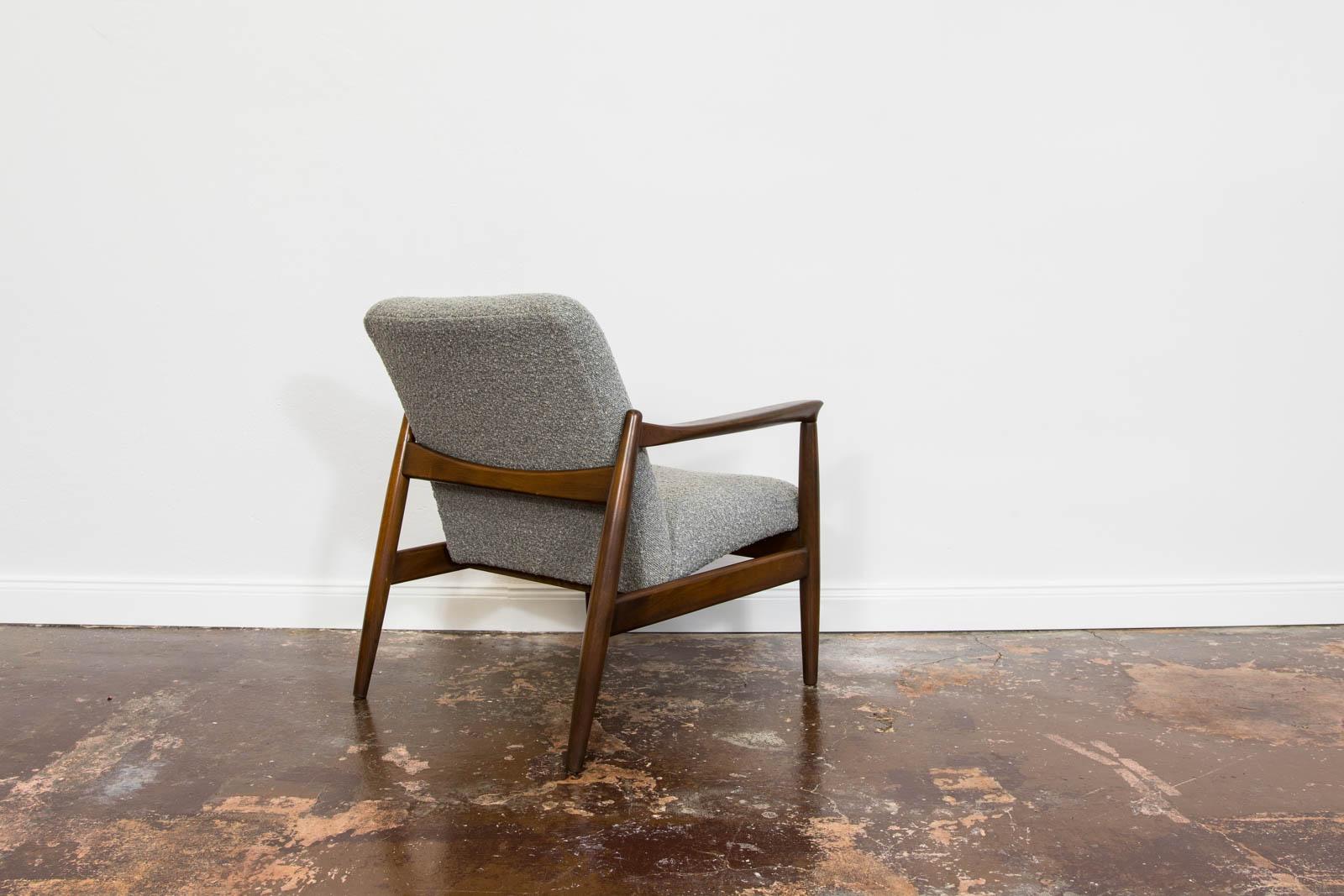 Customizable Mid Century GFM64 Armchair By Edmund Homa, 1960's In Good Condition For Sale In Wroclaw, PL