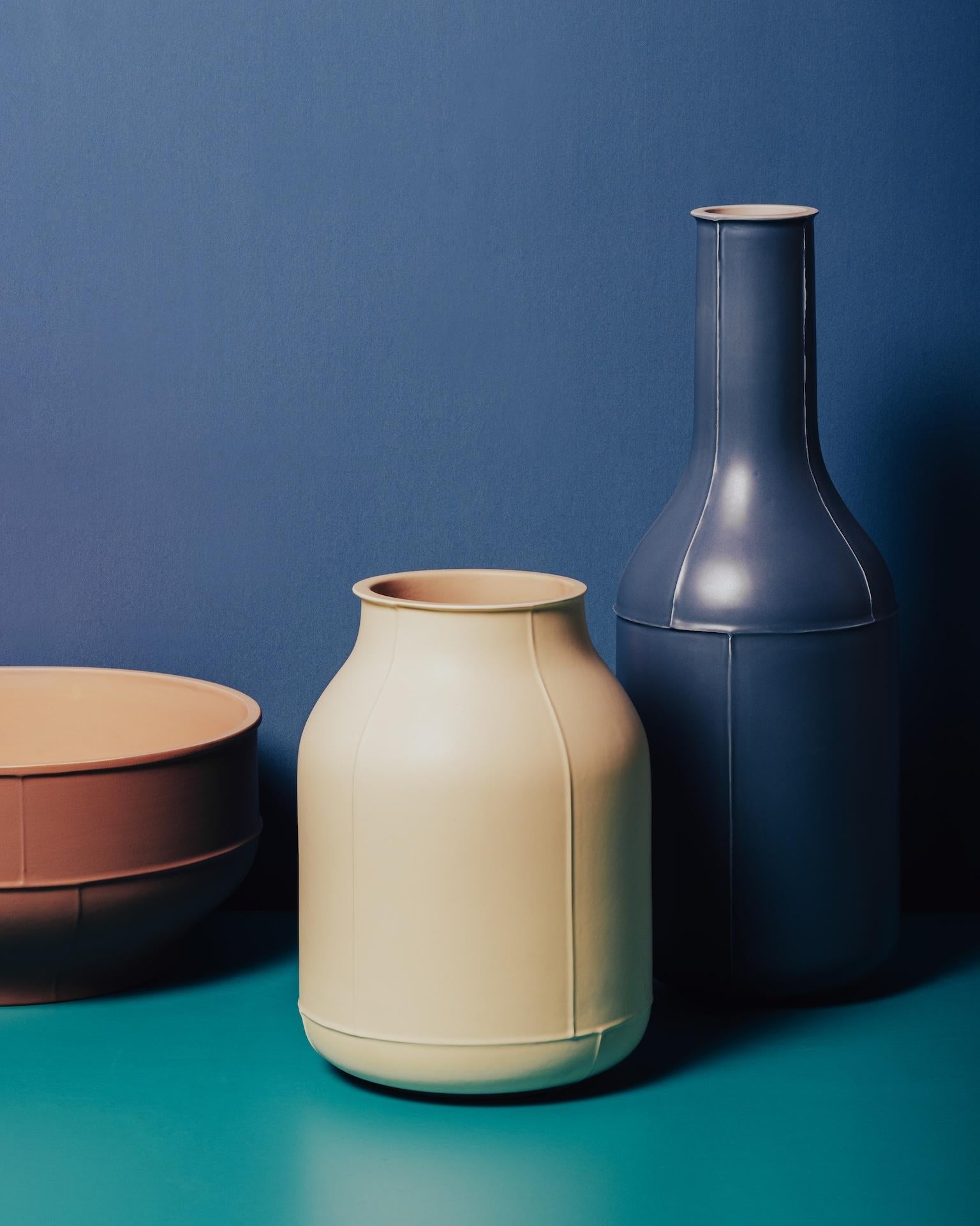 Anpassbare Bittosi Nähte und Kanister Vaso von Benjamin Hubert im Angebot 1
