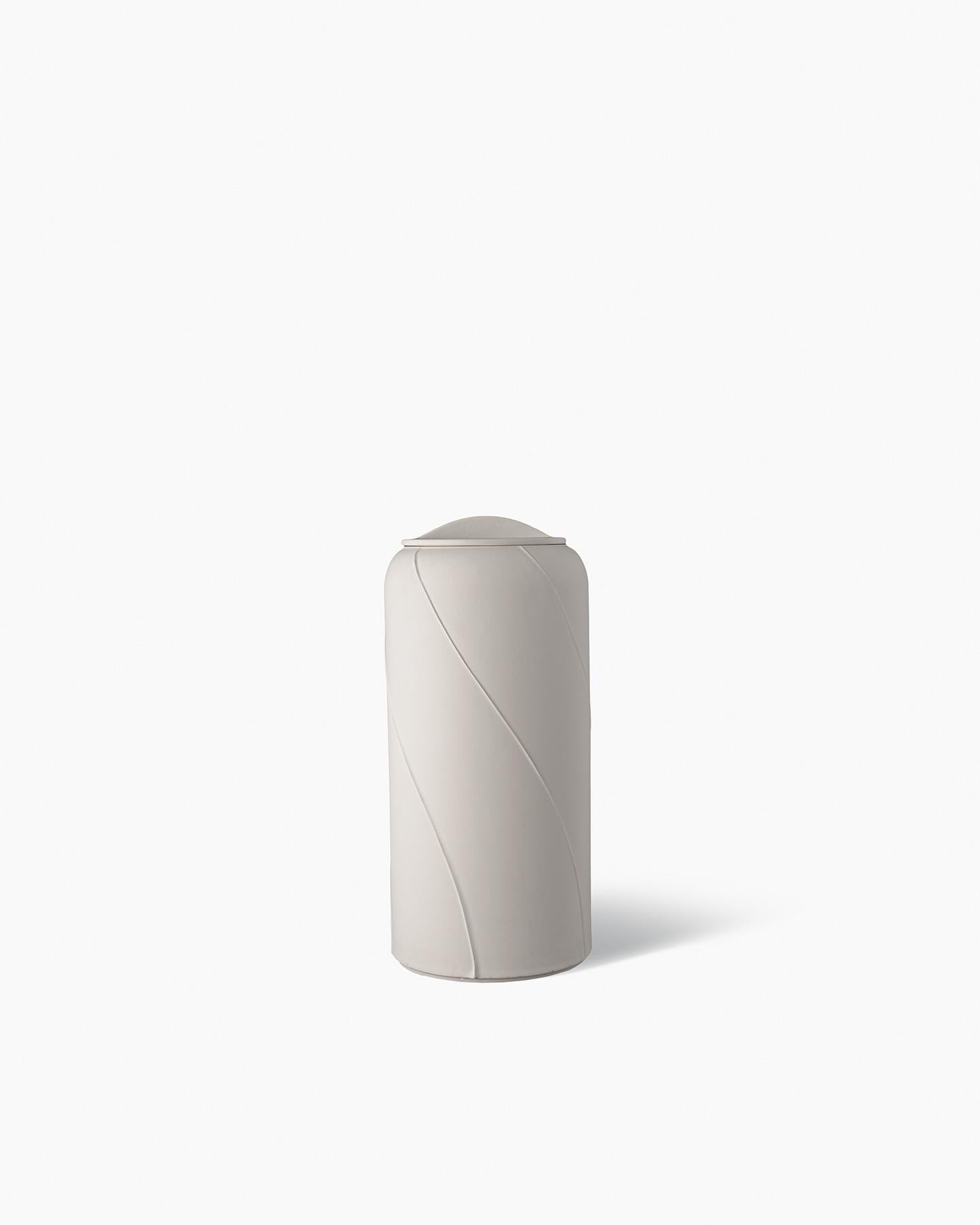 Anpassbare Bittosi Nähte und Kanister Vaso von Benjamin Hubert im Angebot 5