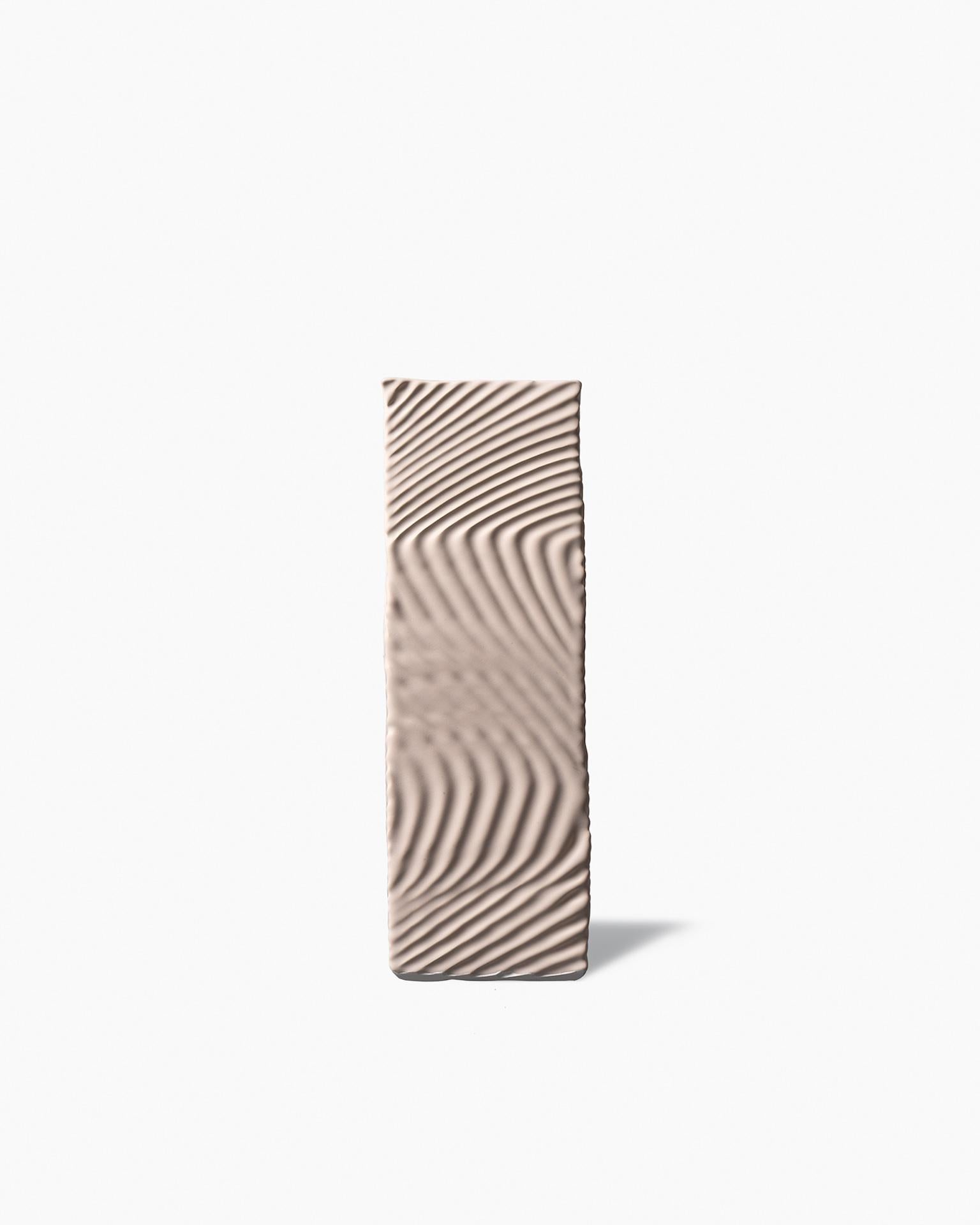 Customizable Bittosi Wiggle Ceramic Vaso by Max Lamb For Sale 3