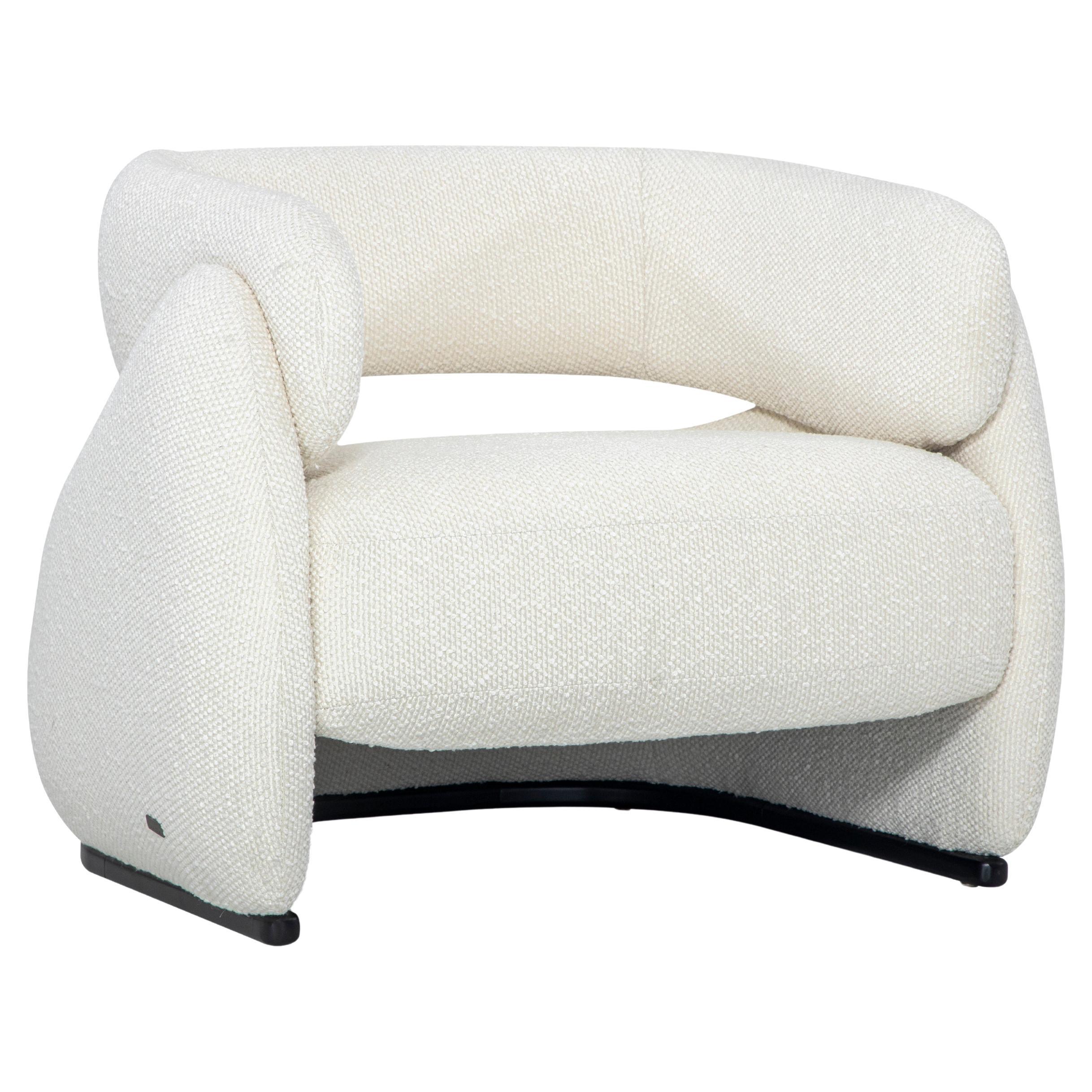 Anpassbarer schwarzer, mattweißer Boucle-Sessel, inspiriert von Ozeanwellen, Mare im Angebot