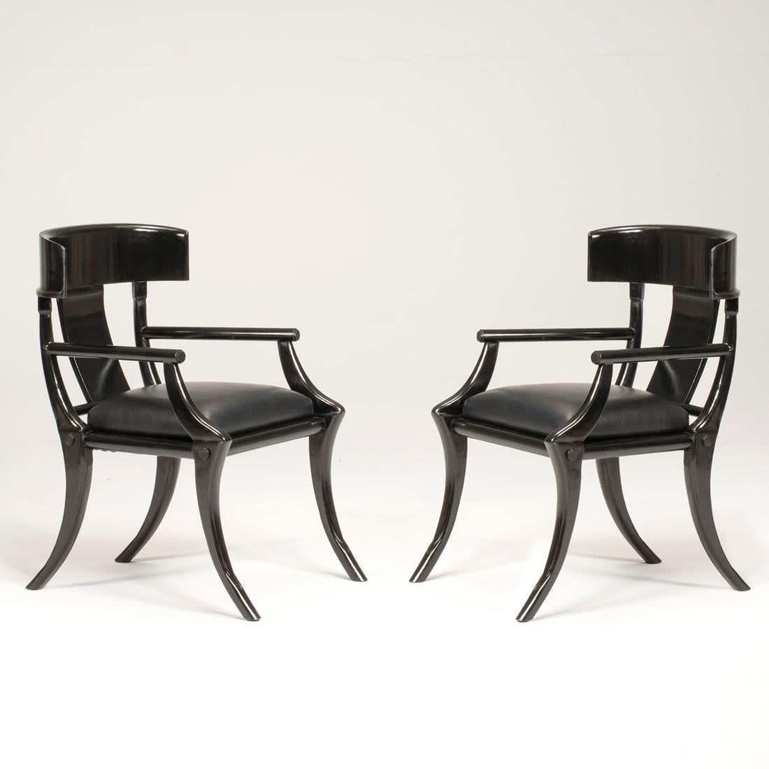 Anpassbare Schwarz gewebte Leder Säbelbeine Klismos Stühle Andere Farben möglich im Angebot 8